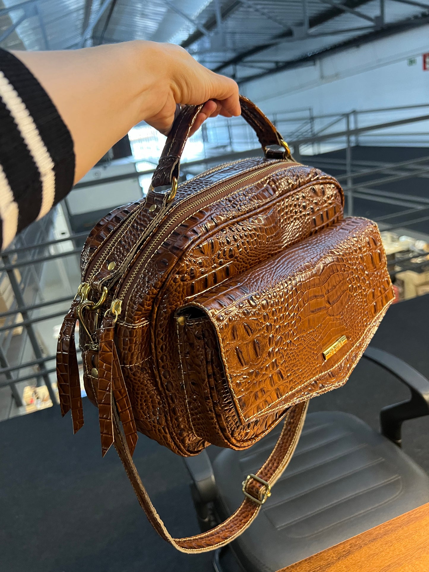Bolsa Helena | Em couro legítimo premium