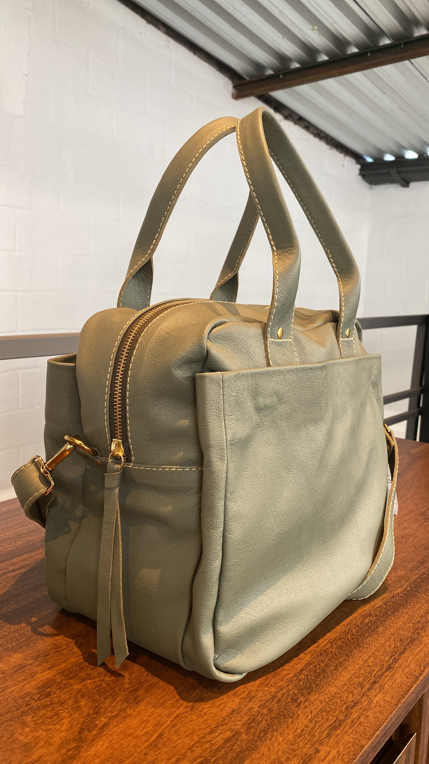 Bolsa Giovana | Em couro legítimo premium