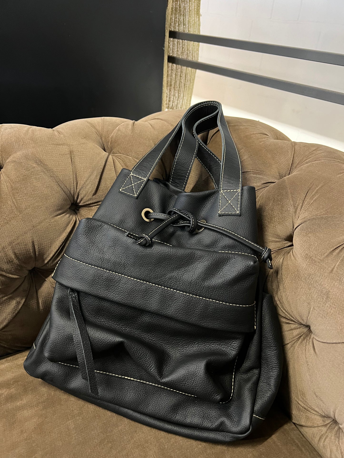 Bolsa Mavi | Em couro legítimo premium