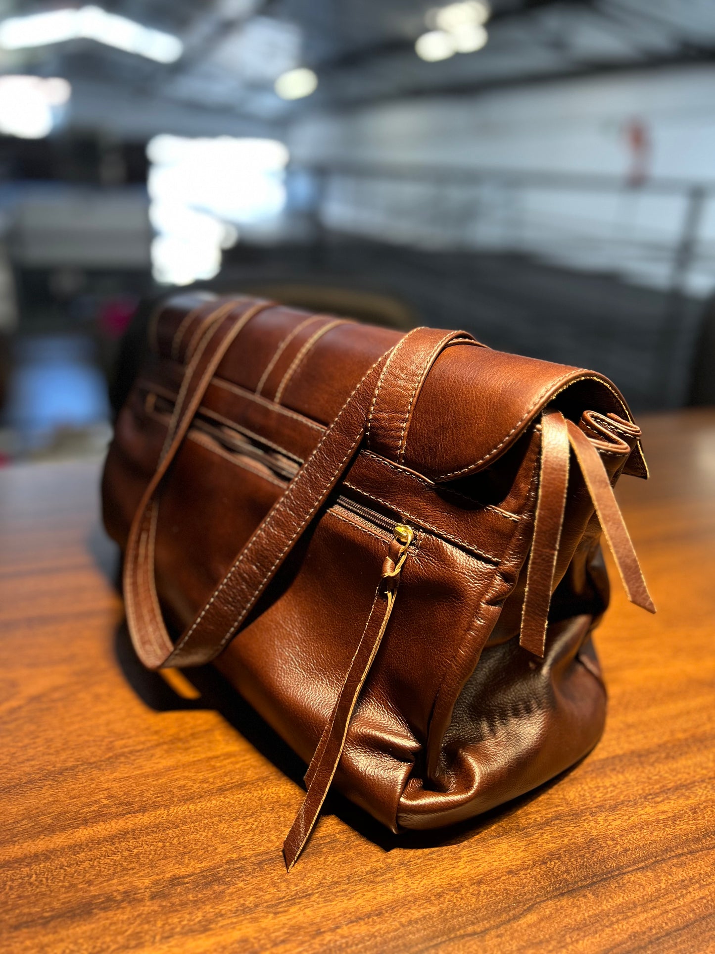 Bolsa Irina | Em couro legítimo premium