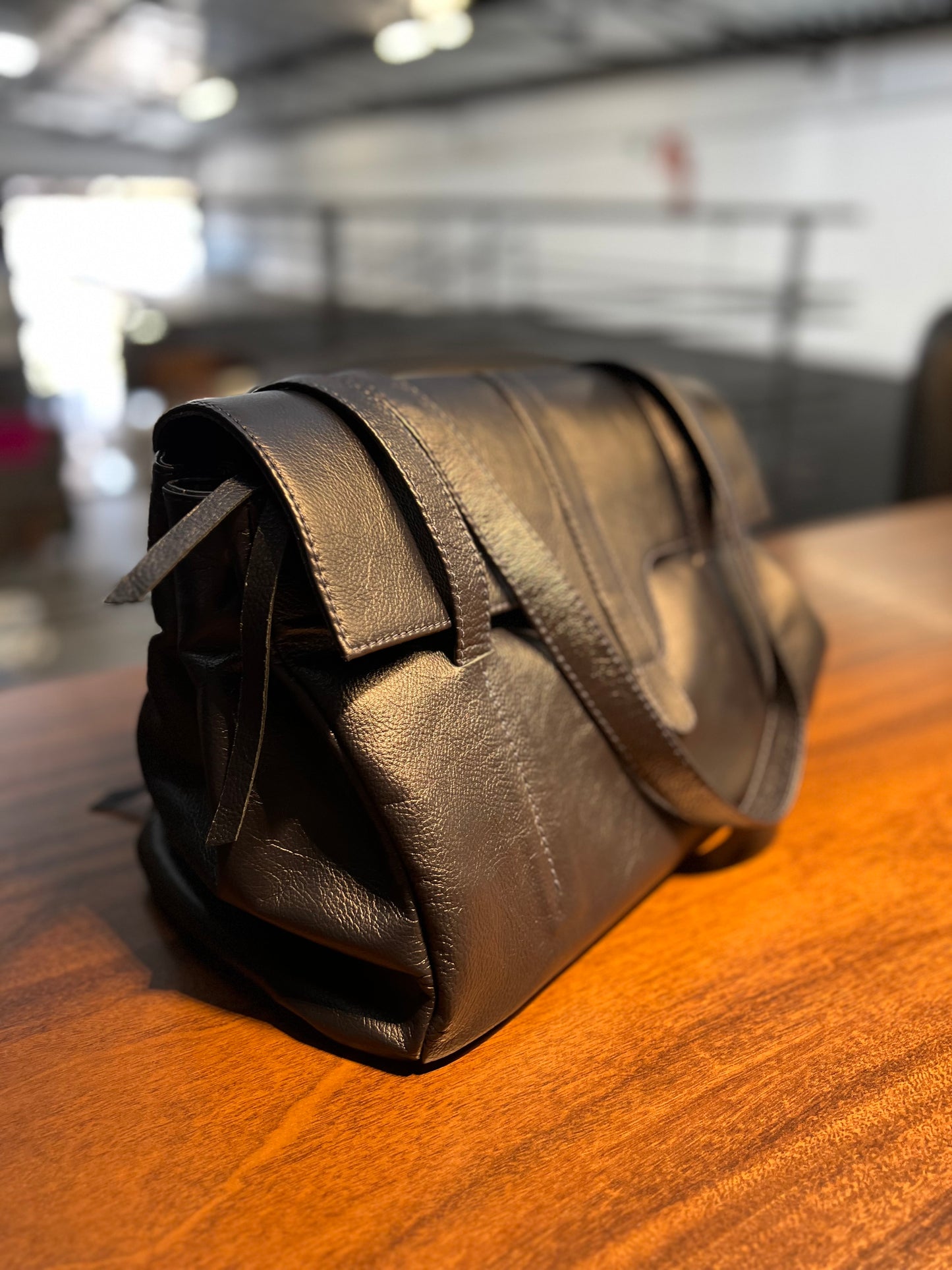 Bolsa Irina | Em couro legítimo premium