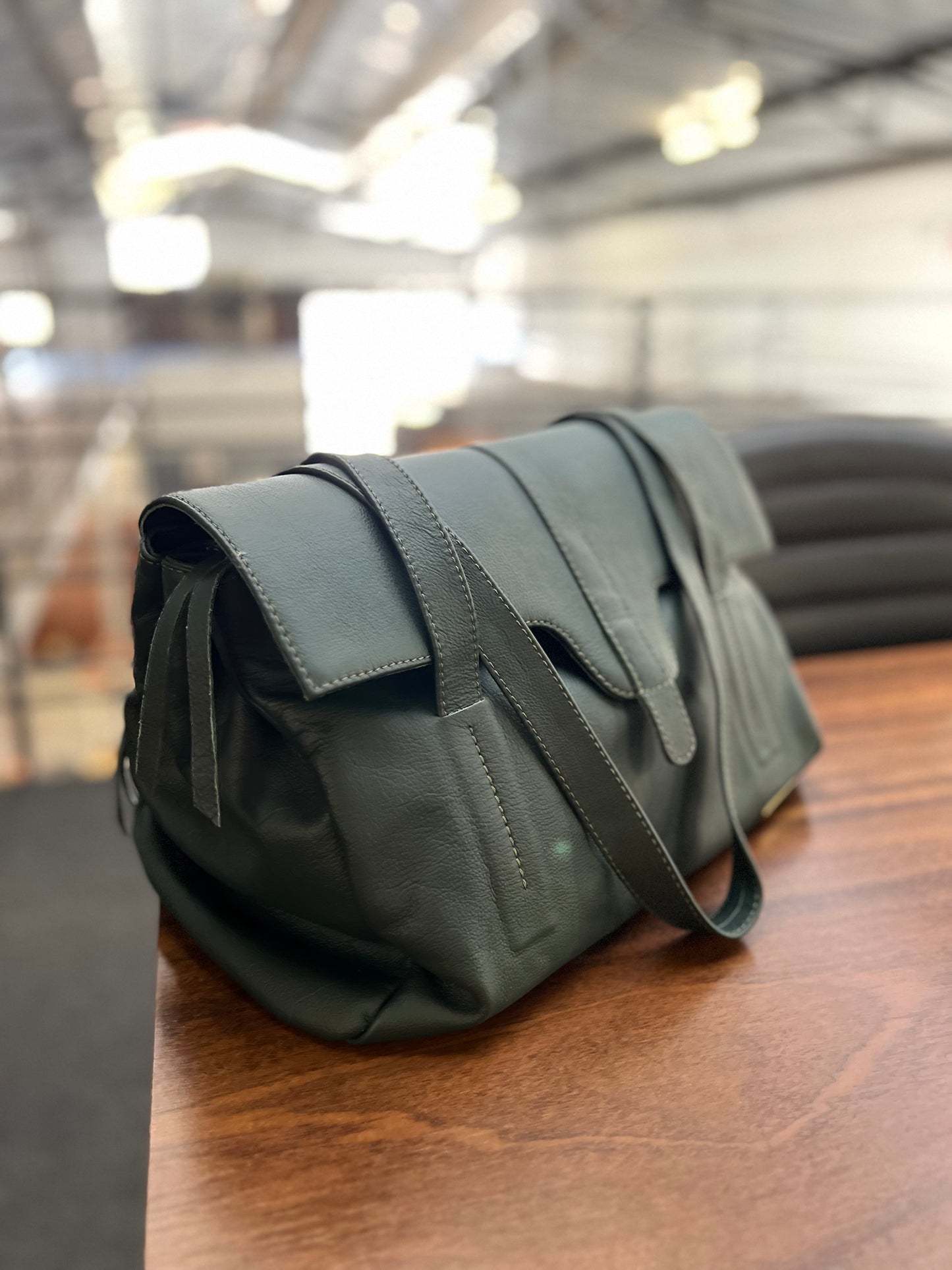 Bolsa Irina | Em couro legítimo premium