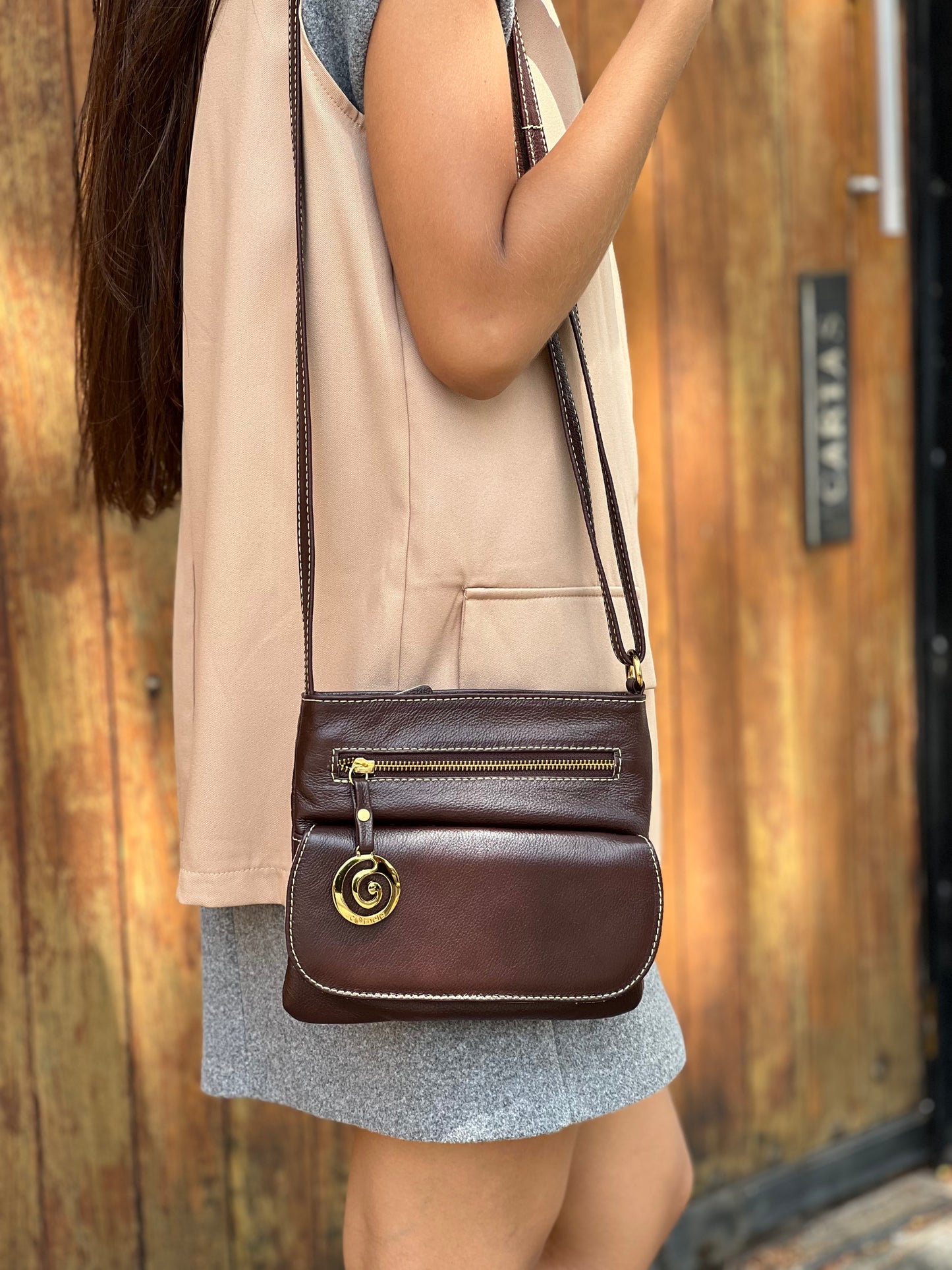 Bolsa Marcia | Em couro legítimo premium