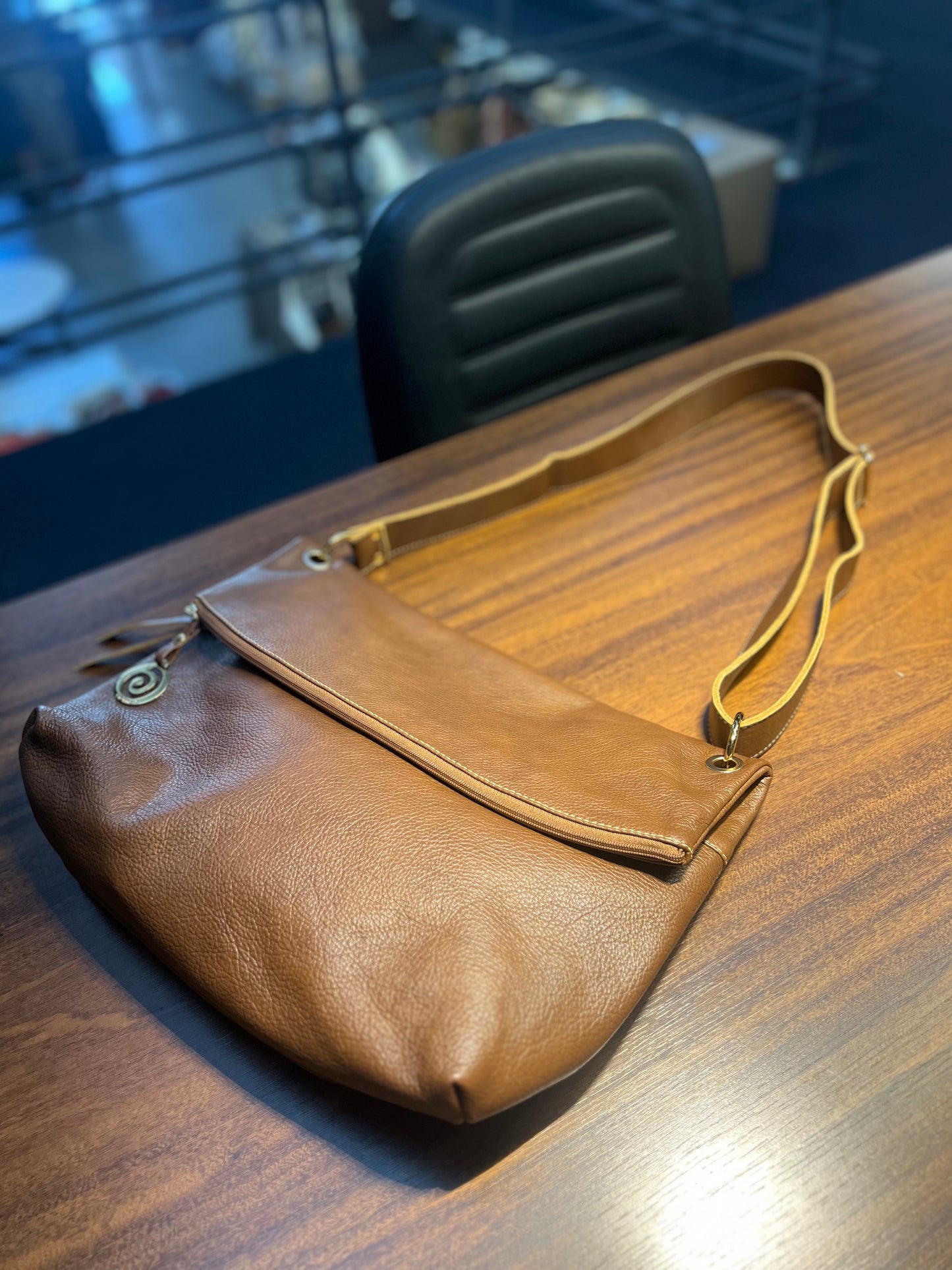 Bolsa Simone | Em couro legítimo premium