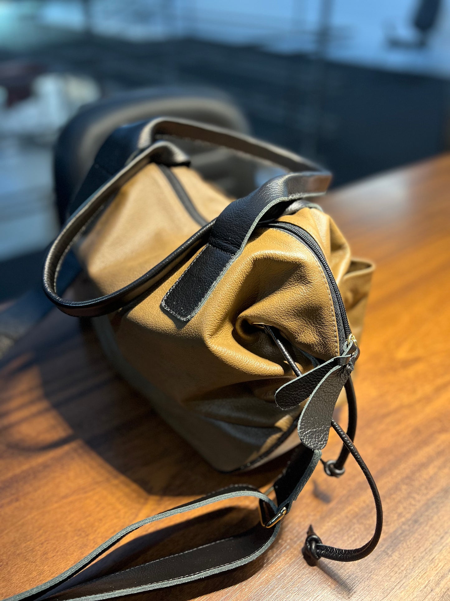 Bolsa Angélica | Em couro legítimo premium