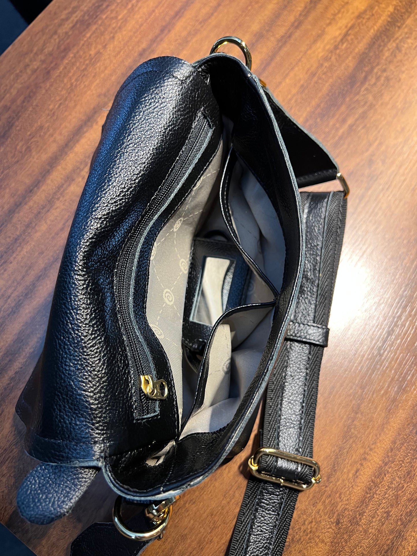 Bolsa Lulu | Em couro legítimo premium