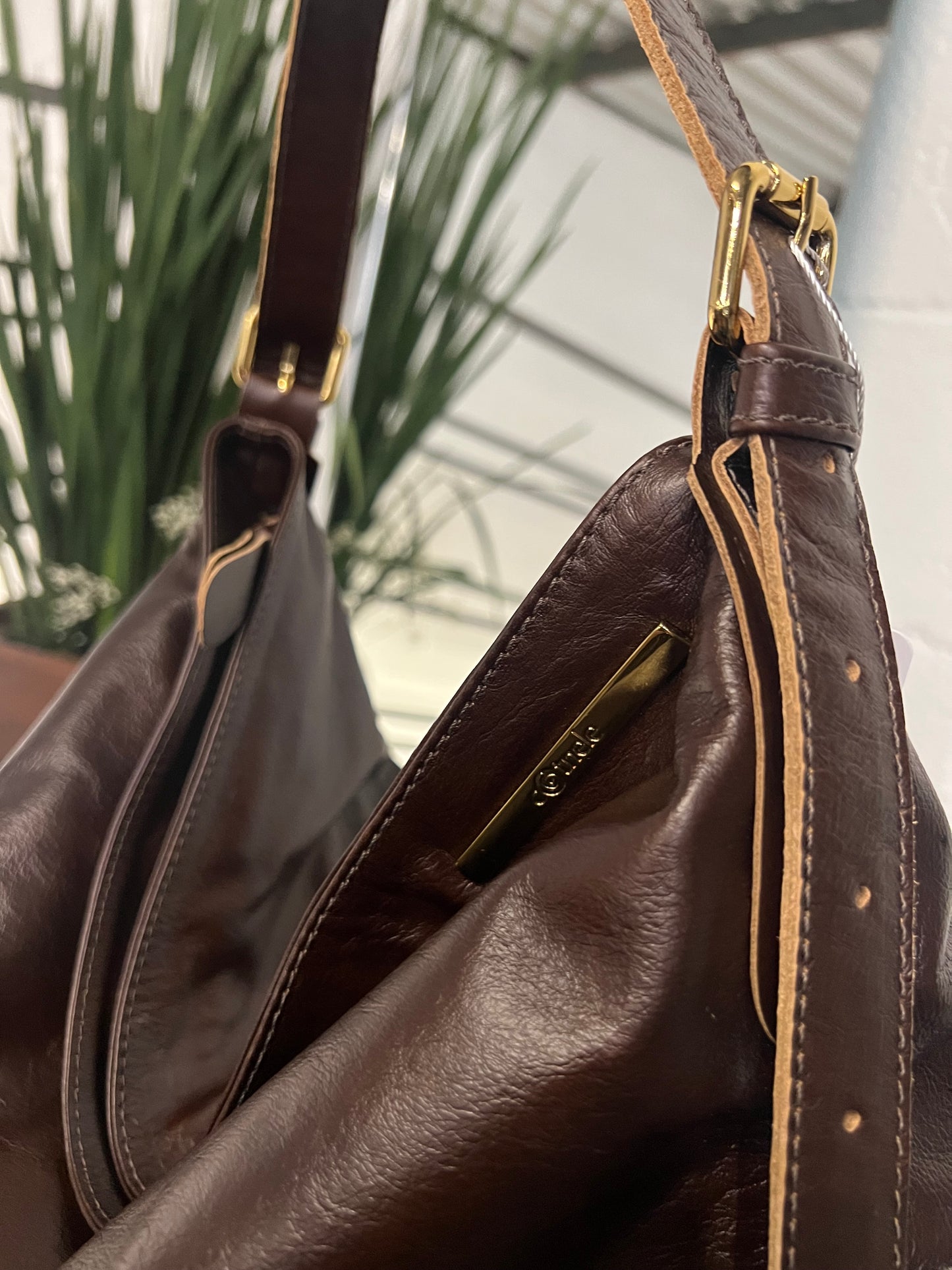 Bolsa Ágda | Em couro legítimo premium