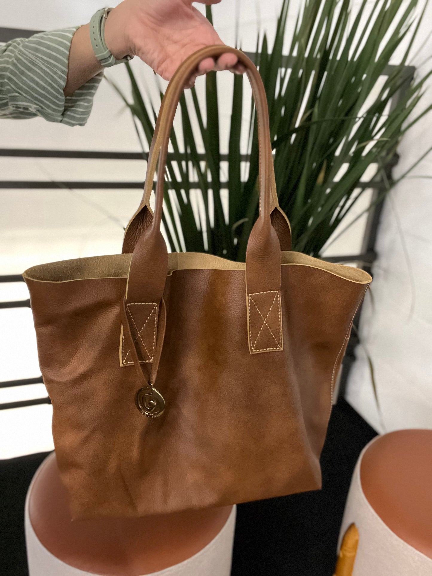 Sacola Tereza | Em couro legítimo premium