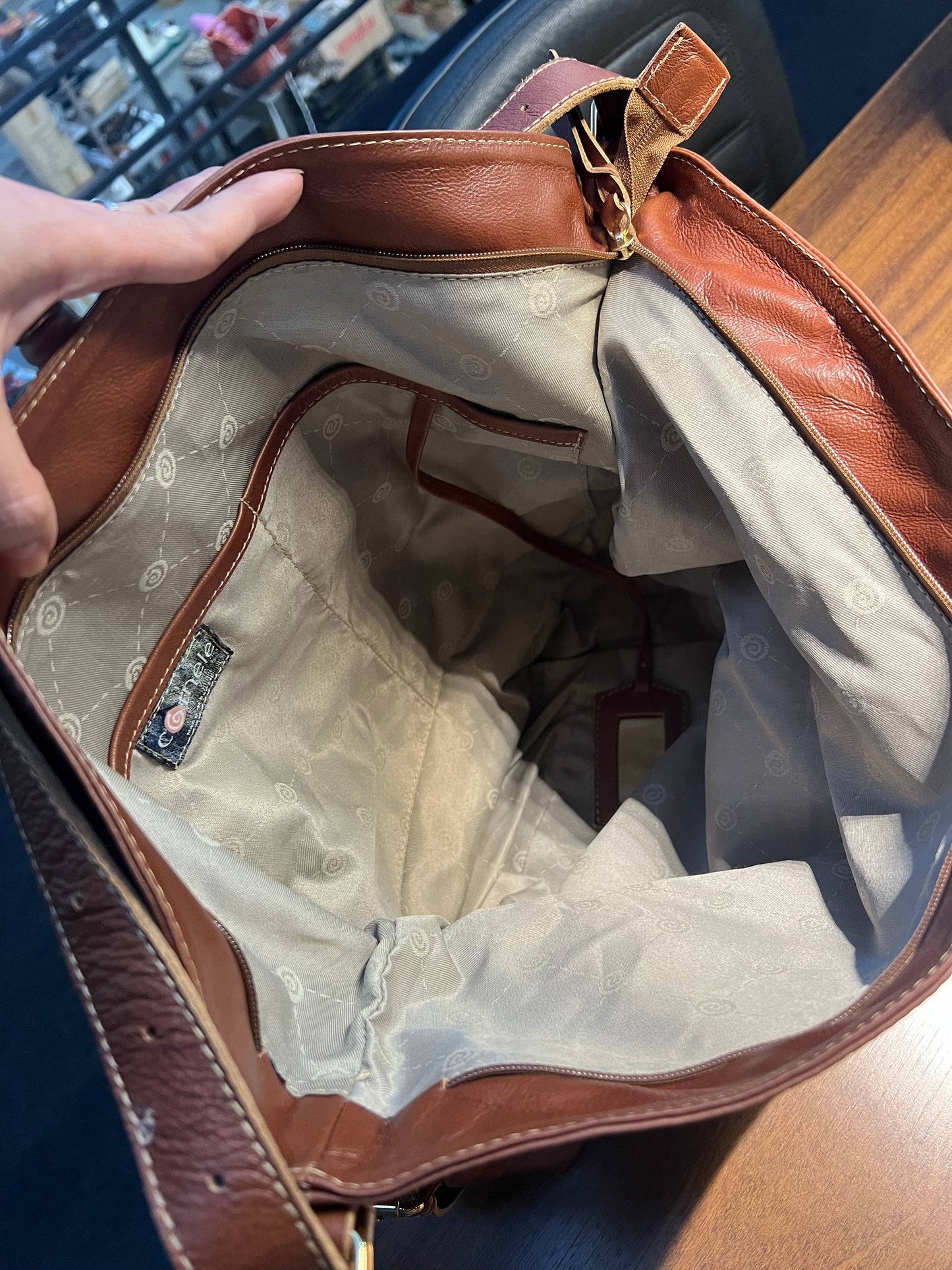 Bolsa Ágda | Em couro legítimo premium
