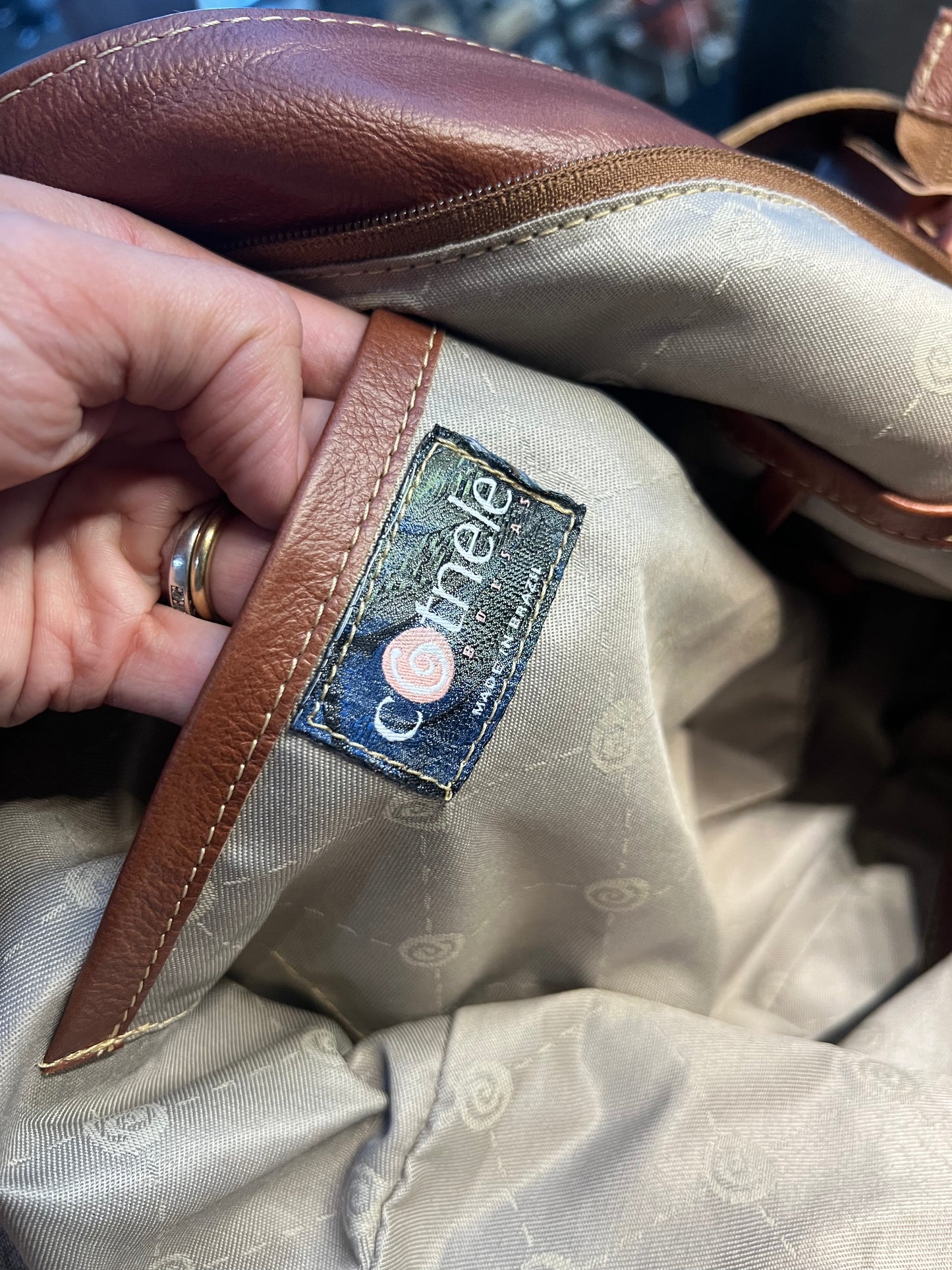 Bolsa Ágda | Em couro legítimo premium