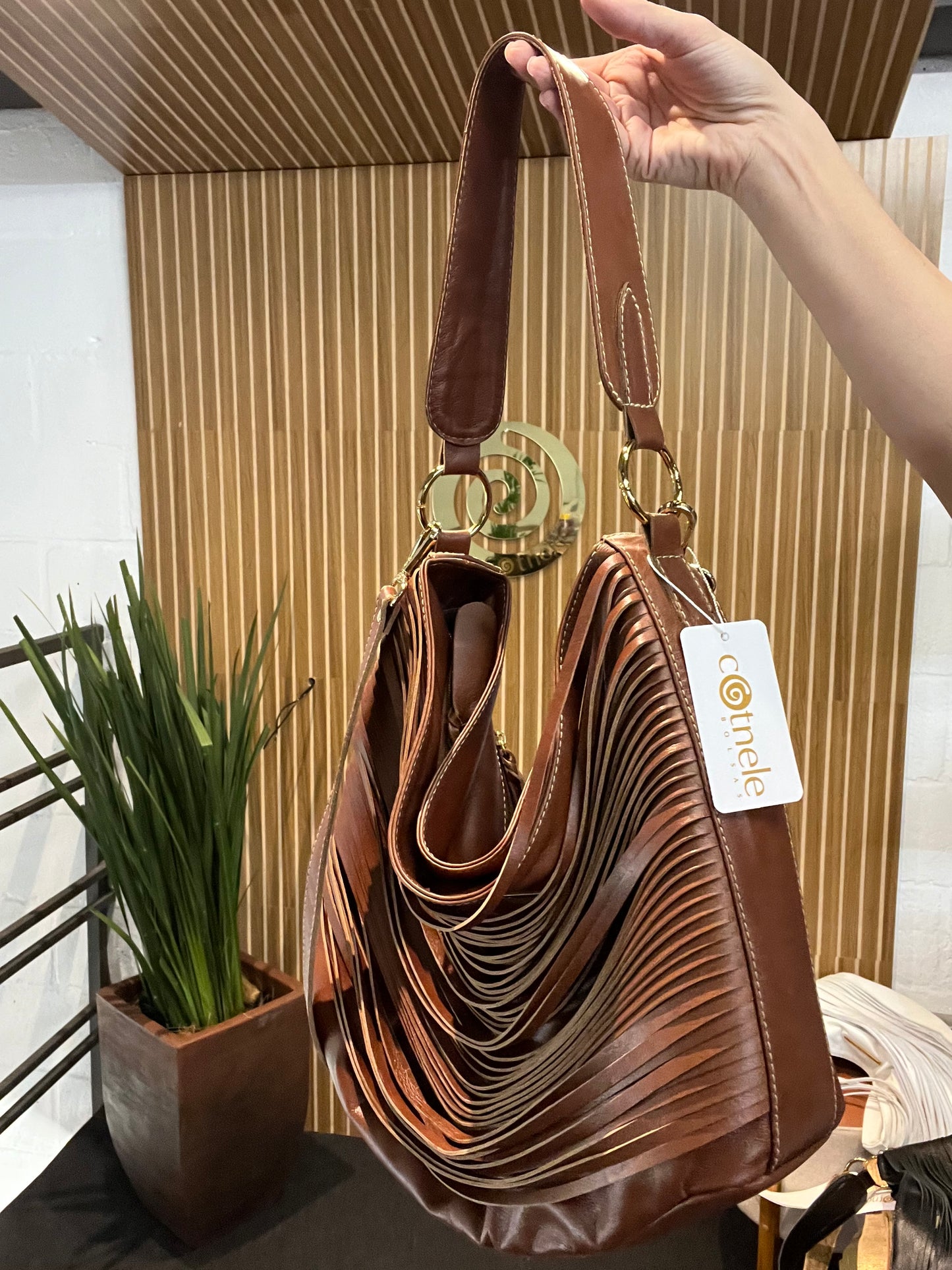 Bolsa Iolanda | Em couro legítimo premium
