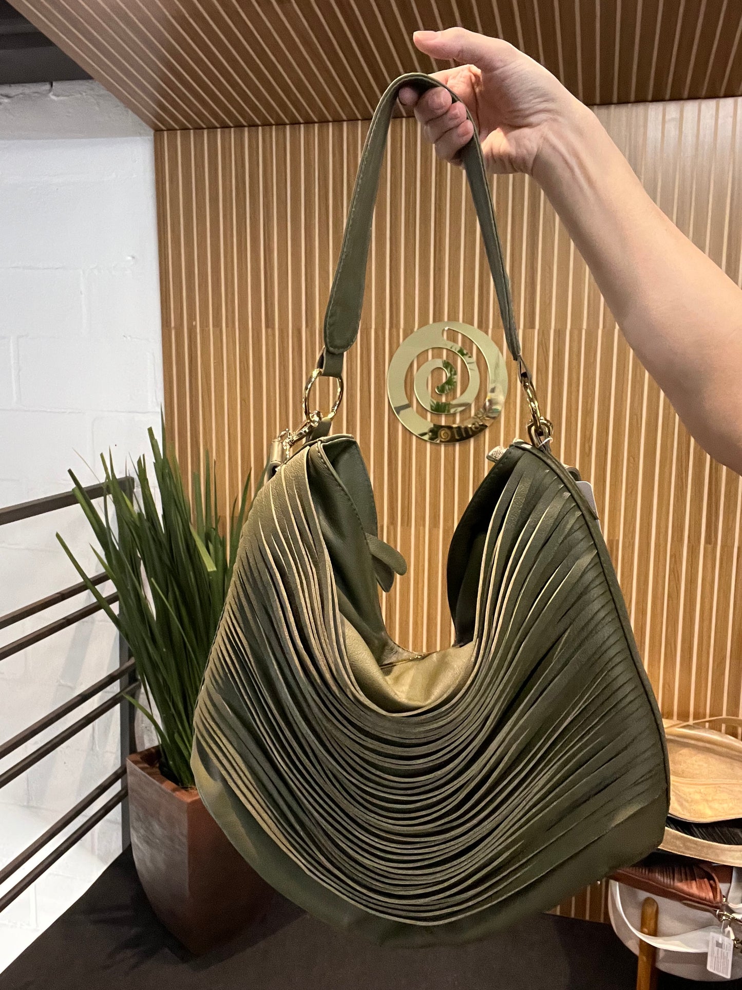 Bolsa Iolanda | Em couro legítimo premium