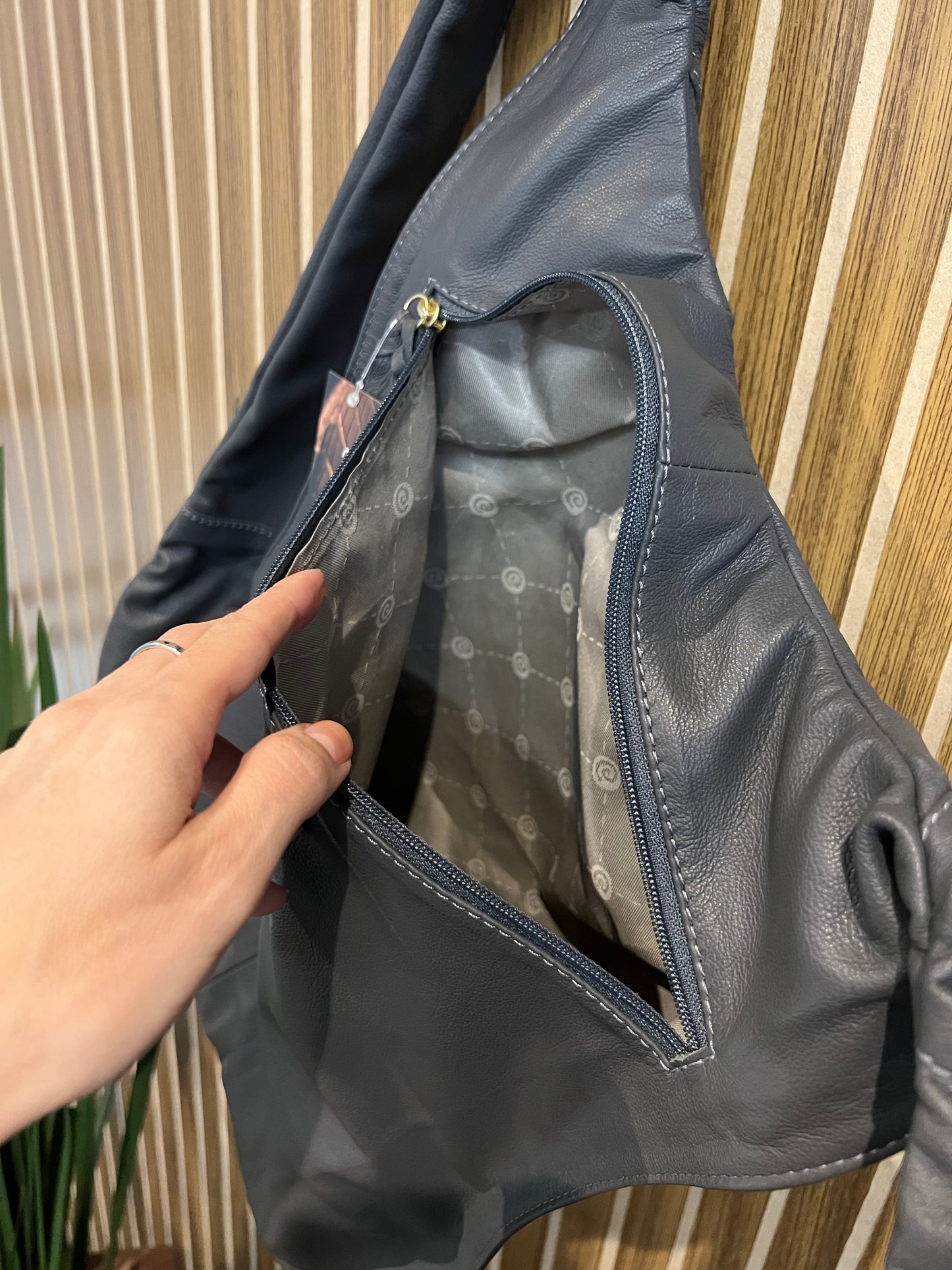 Mochila Lola | Em couro legítimo premium