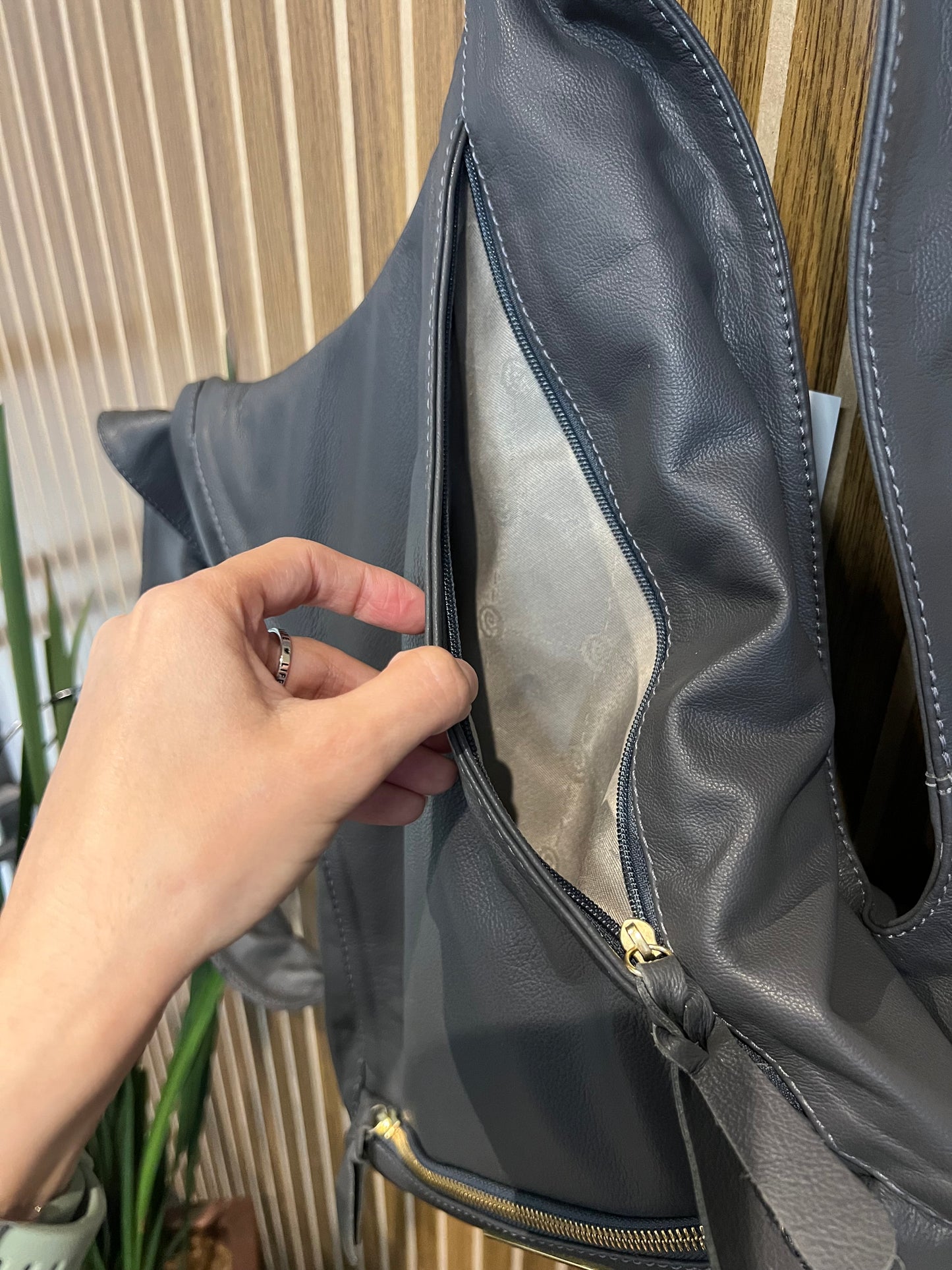 Mochila Lola | Em couro legítimo premium
