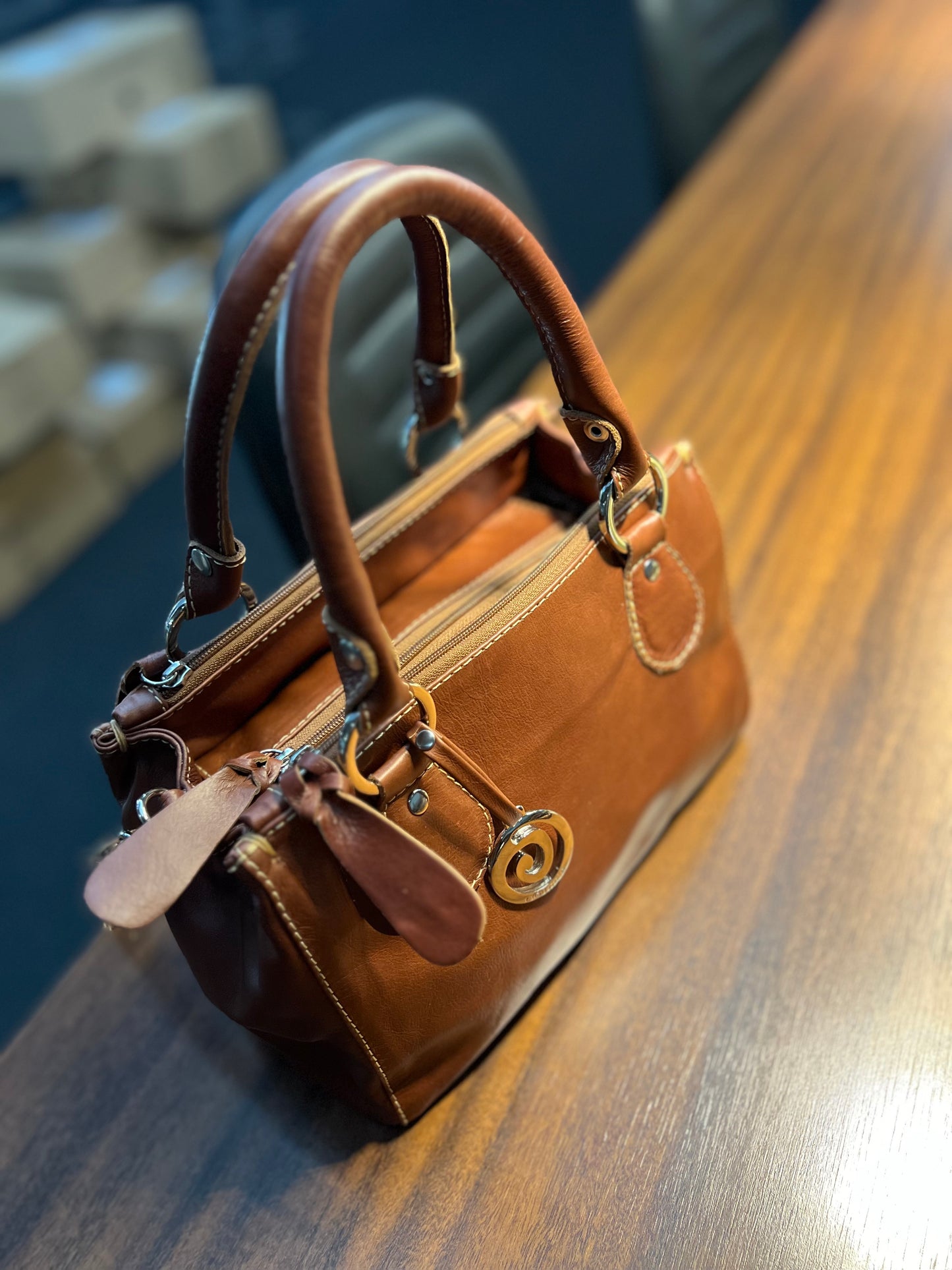 Bolsa Elen | Em couro legítimo premium