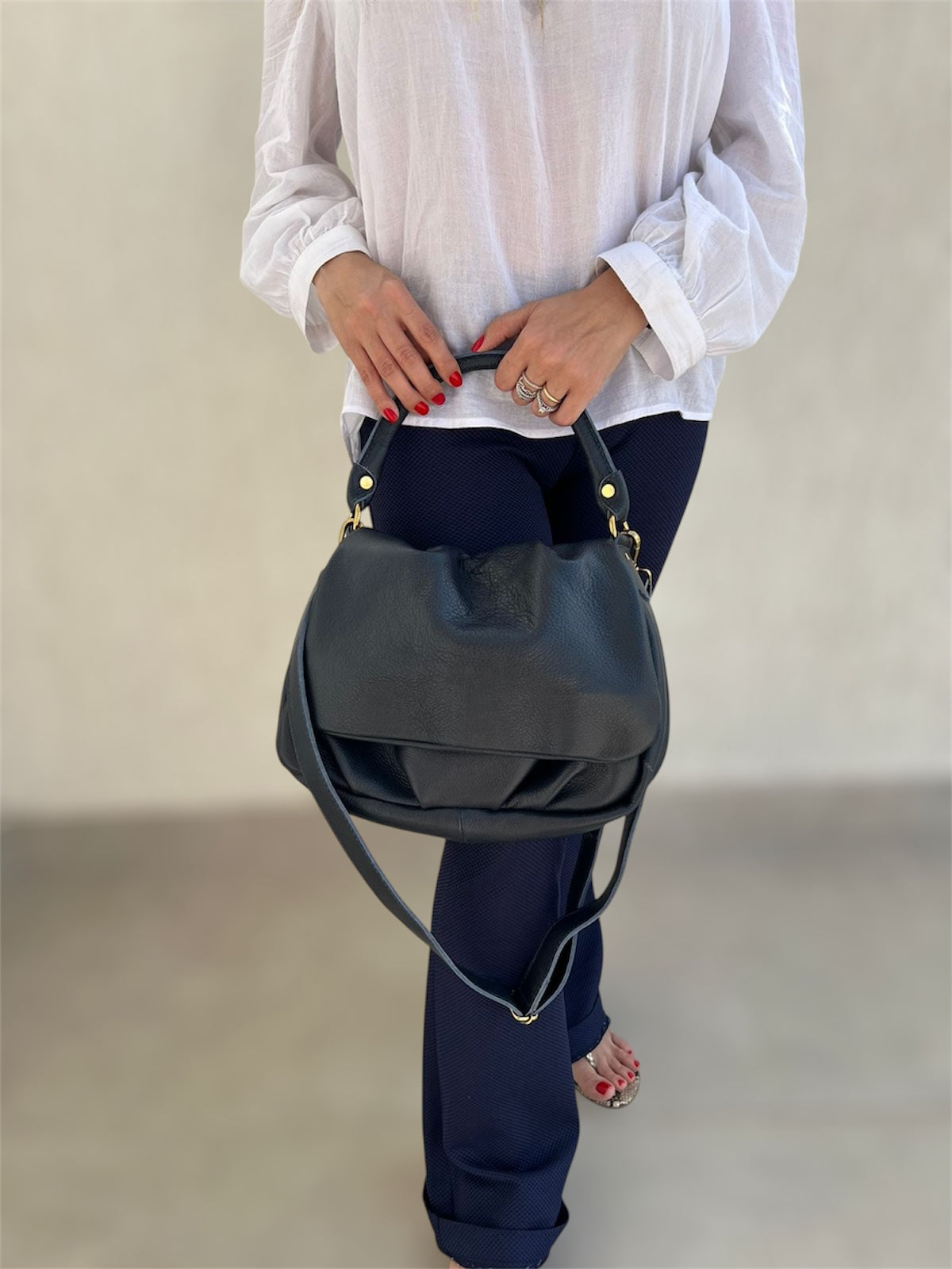 Bolsa Claudia | Em couro legítimo premium