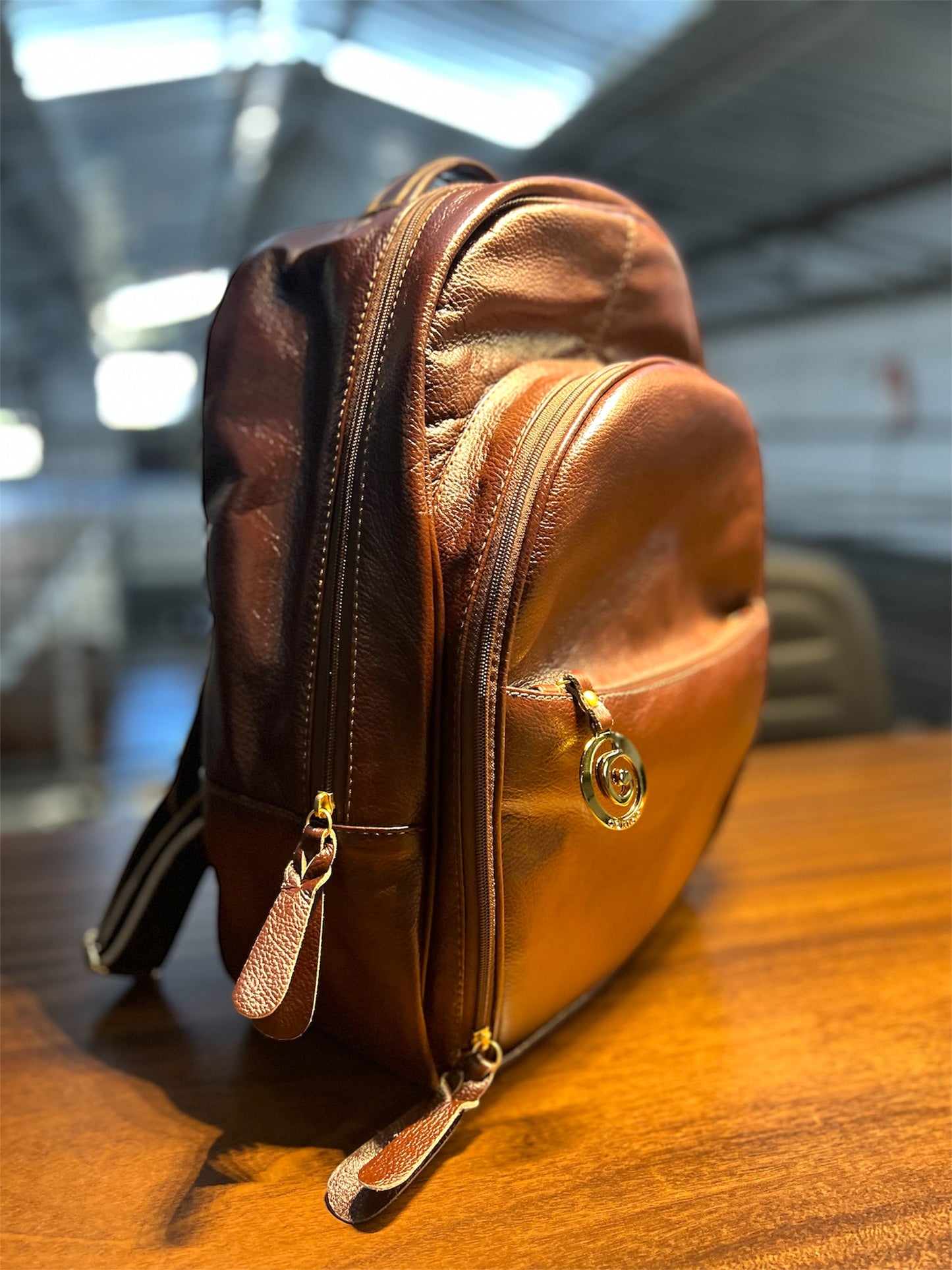 Mochila Leila | Em couro legítimo premium