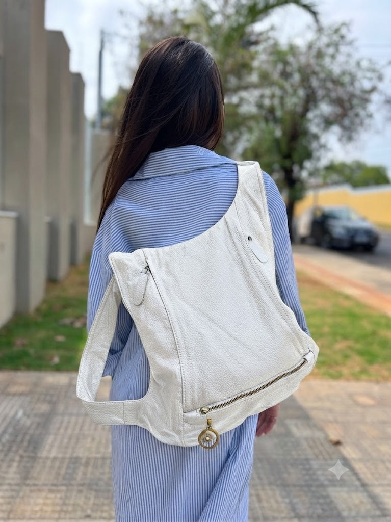 Mochila Lola | Em couro legítimo premium