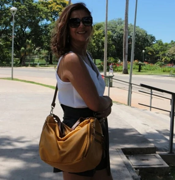 Bolsa Megan |  | Em couro legítimo premium