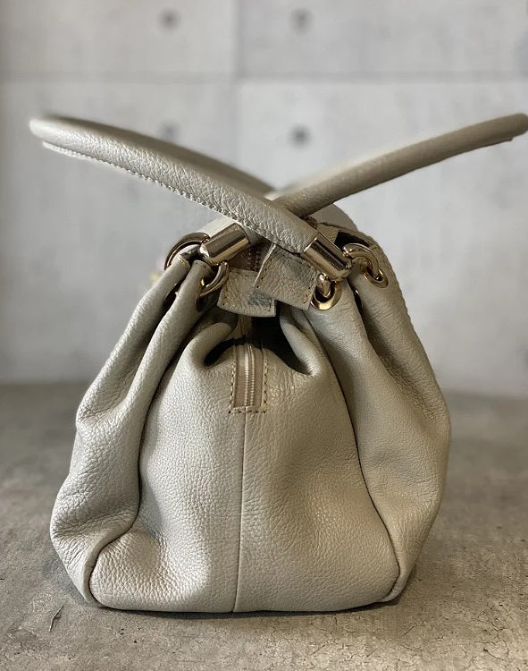 Bolsa Isis | Em couro legítimo premium