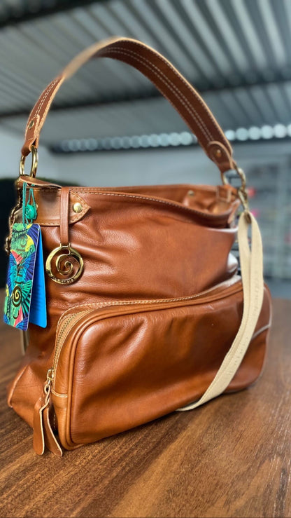 Bolsa Ester | Em couro legítimo premium