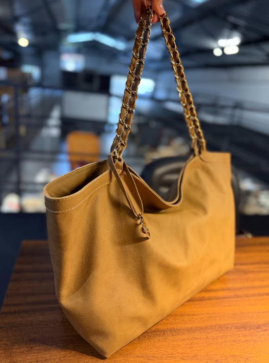Bolsa Lívia | Em couro legítimo premium