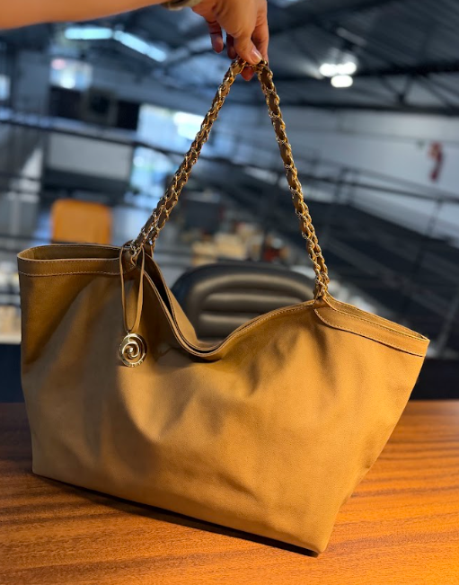 Bolsa Lívia | Em couro legítimo premium