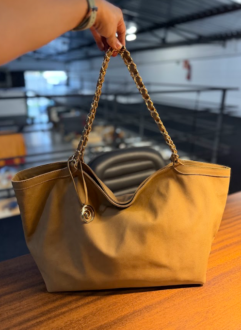 Bolsa Lívia | Em couro legítimo premium