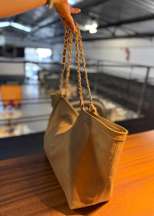 Bolsa Lívia | Em couro legítimo premium