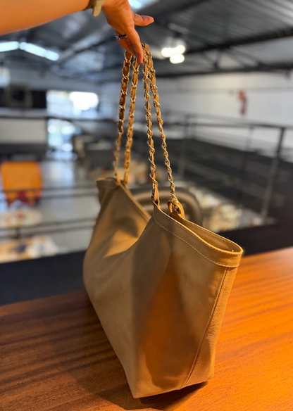 Bolsa Lívia | Em couro legítimo premium