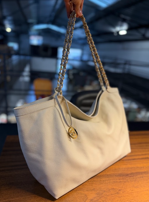 Bolsa Lívia | Em couro legítimo premium