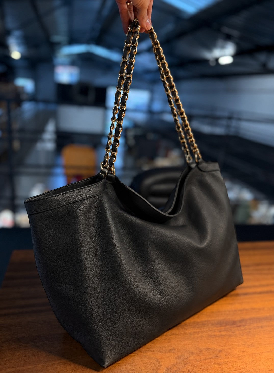 Bolsa Lívia | Em couro legítimo premium