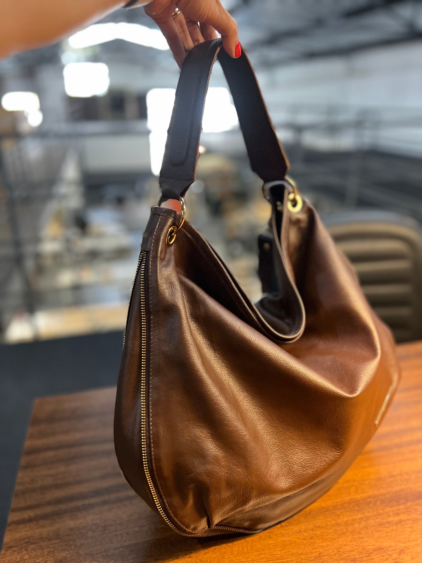 Bolsa Renata | Em couro legítimo premium
