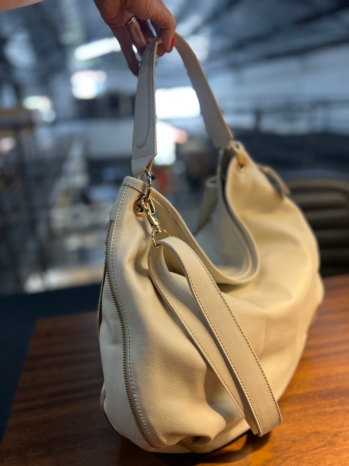 Bolsa Renata | Em couro legítimo premium