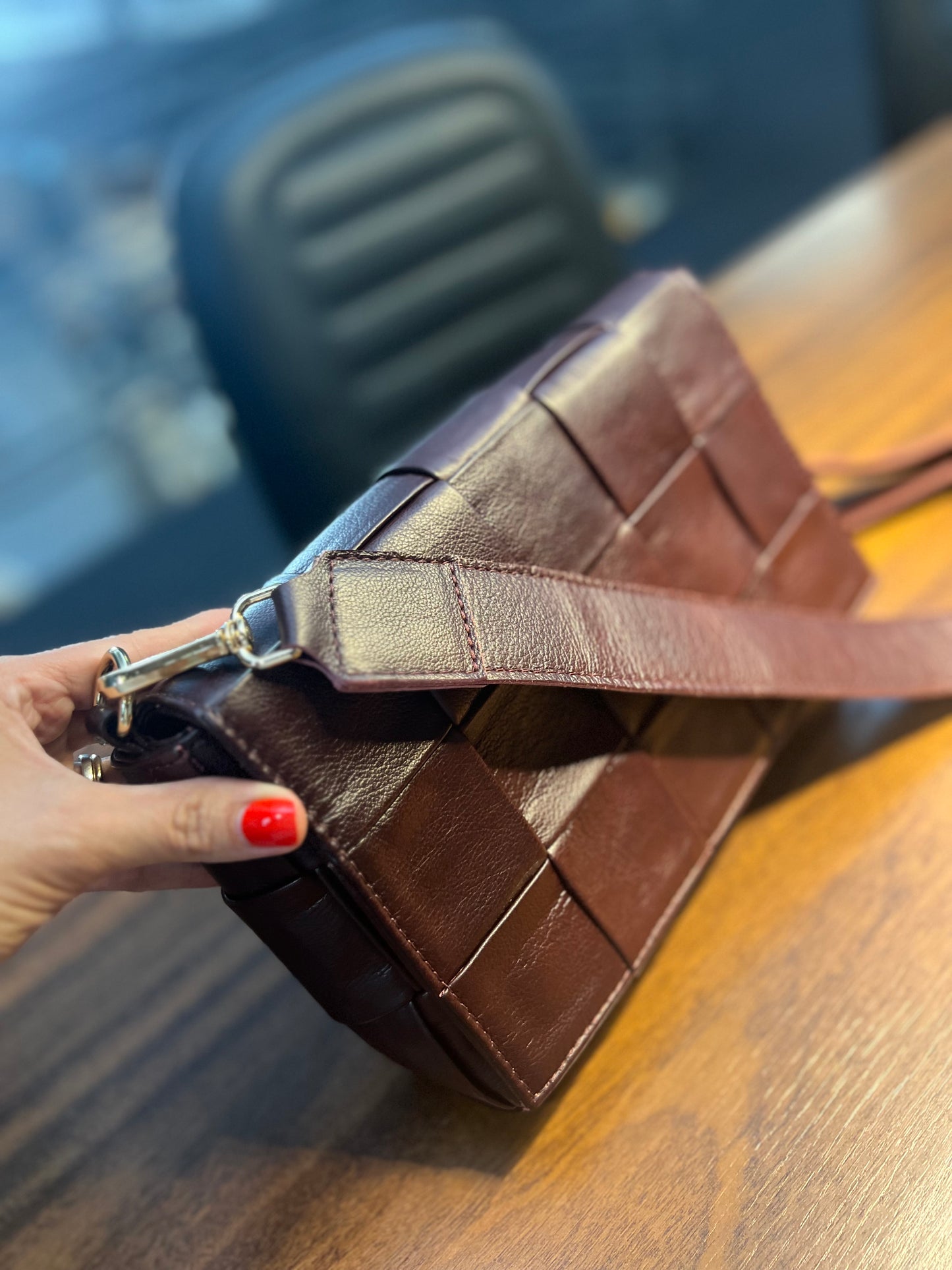 Bolsa Nayara | Em couro legítimo premium