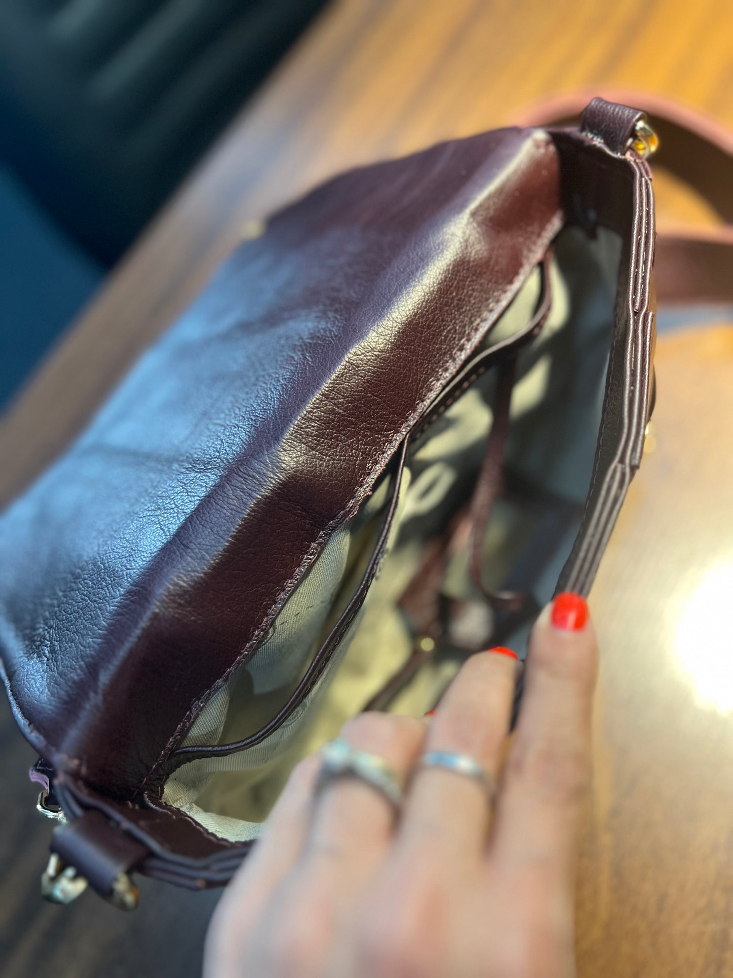 Bolsa Nayara | Em couro legítimo premium