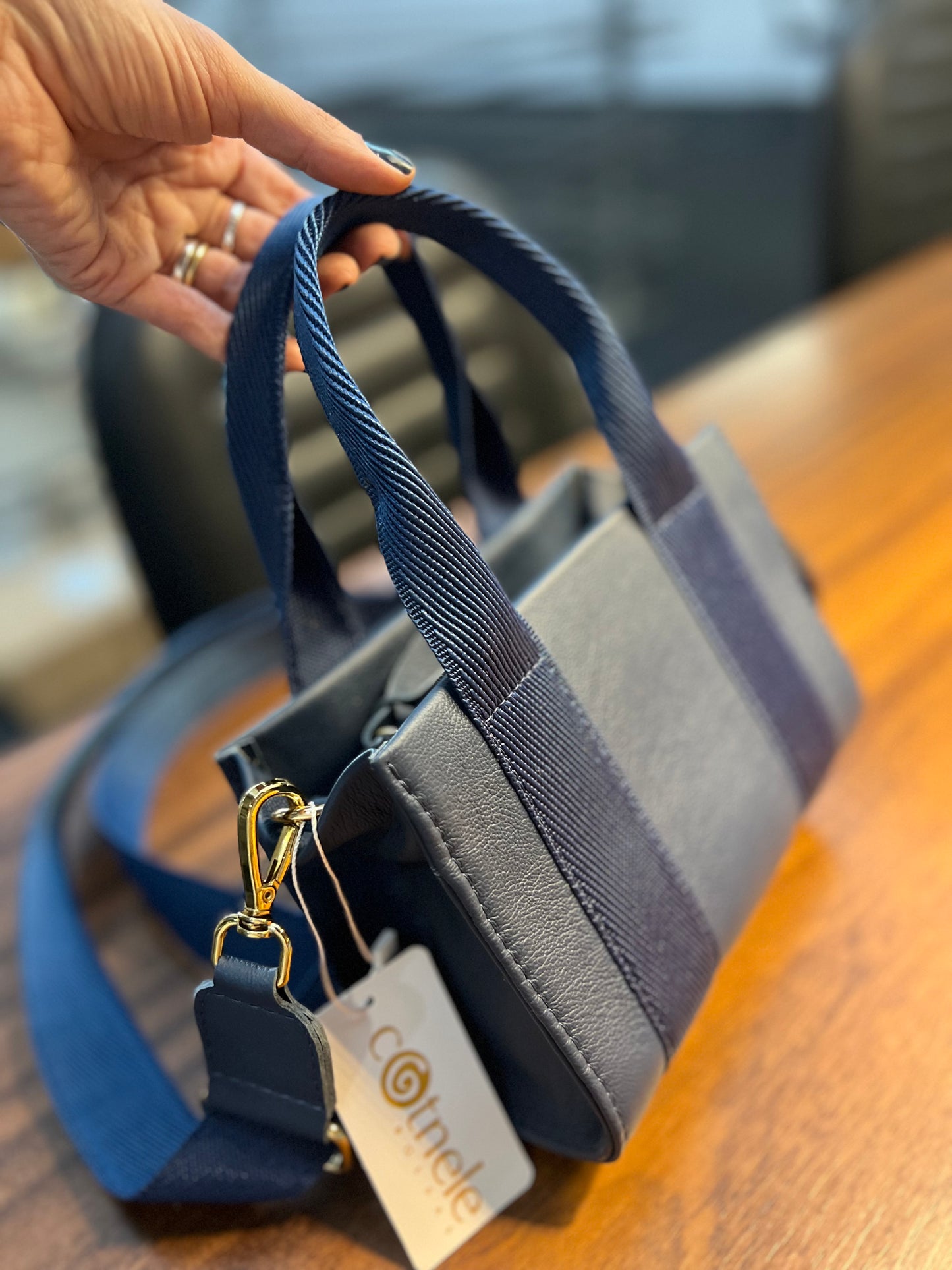 Bolsa Leiliane | Em couro legítimo premium