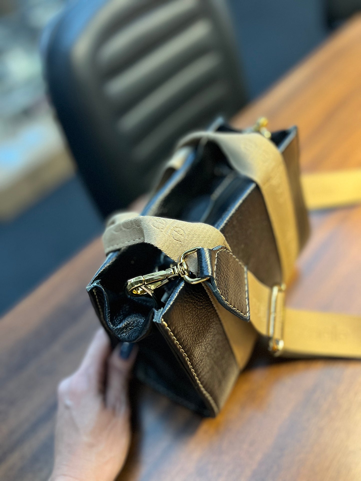 Bolsa Leiliane | Em couro legítimo premium