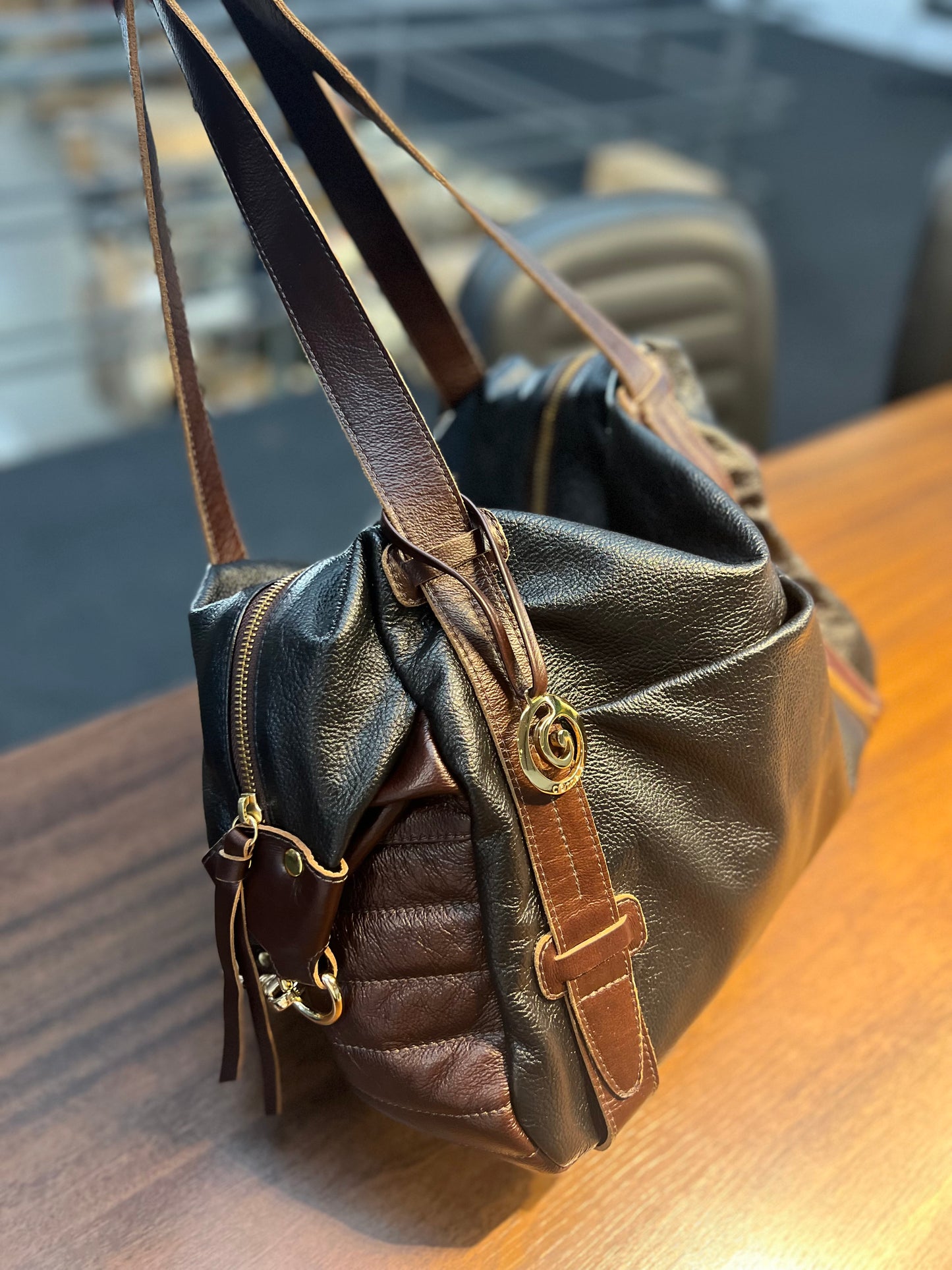 Bolsa Tonia | Em couro legítimo premium
