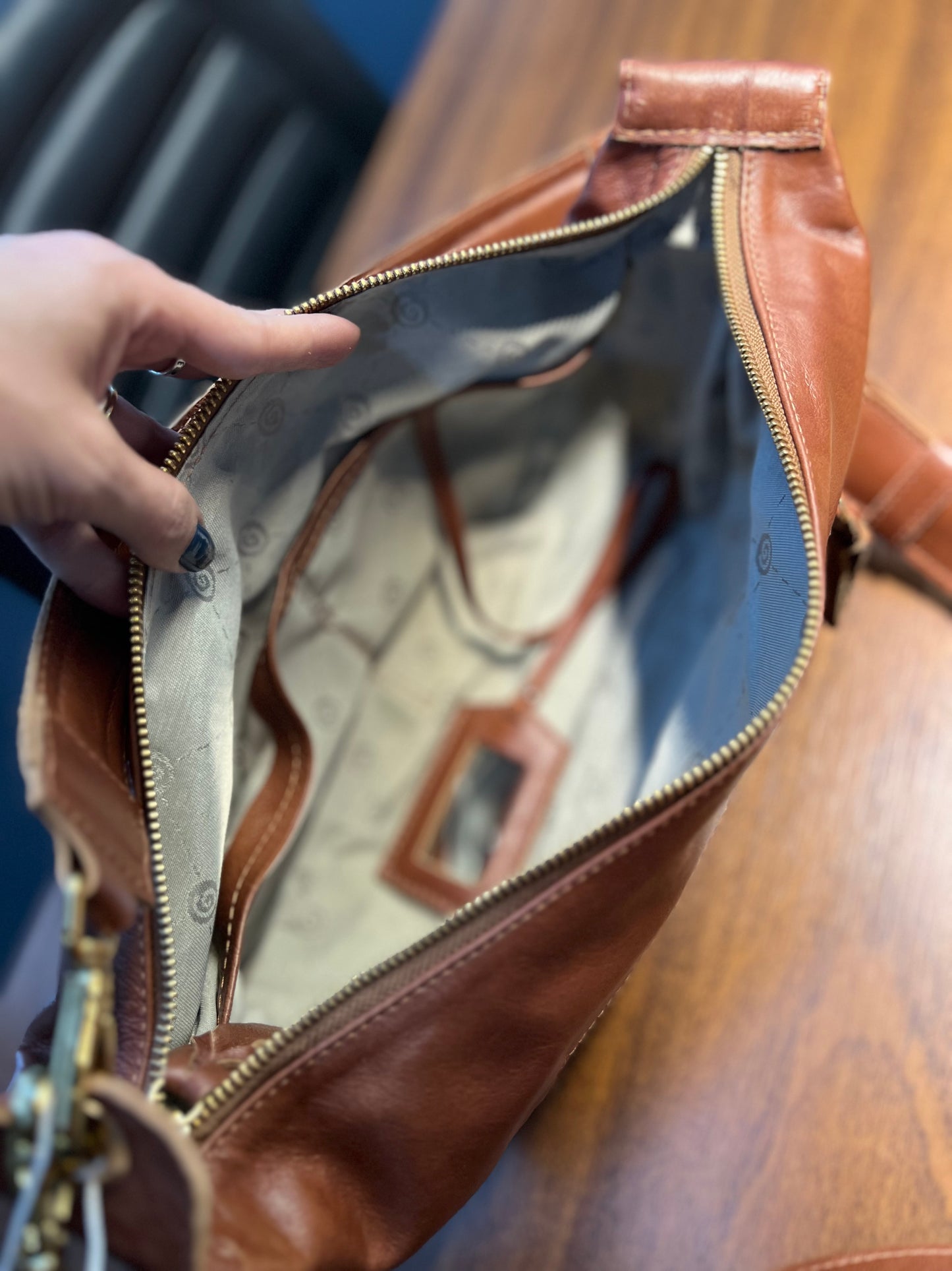 Bolsa Adriane | Em couro legítimo premium