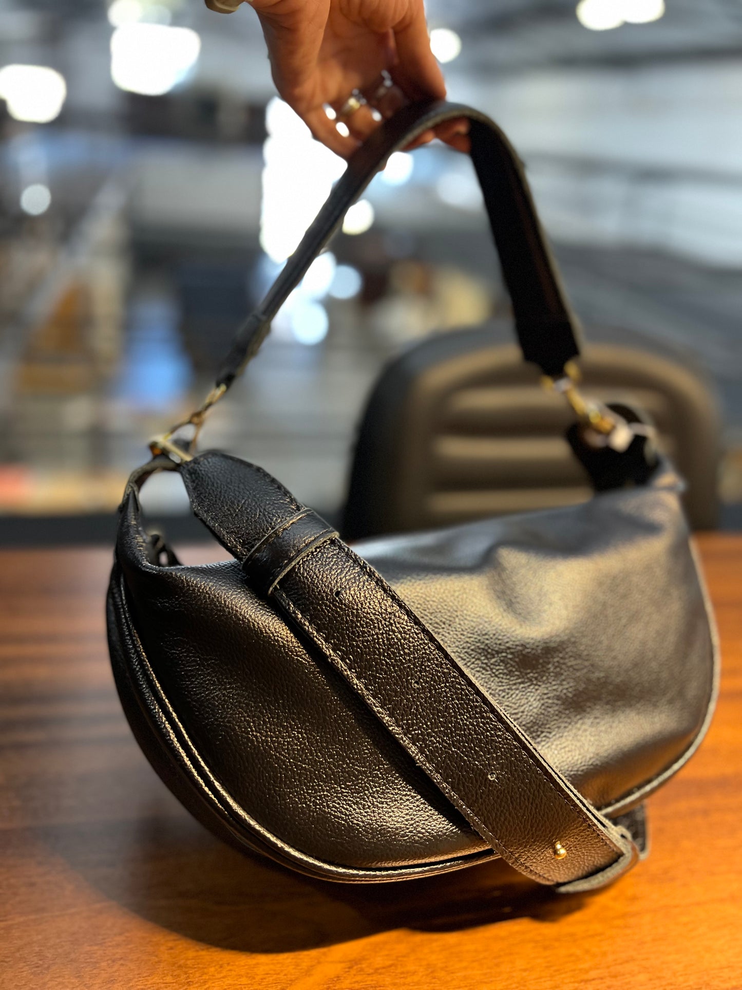 Bolsa Adriane | Em couro legítimo premium