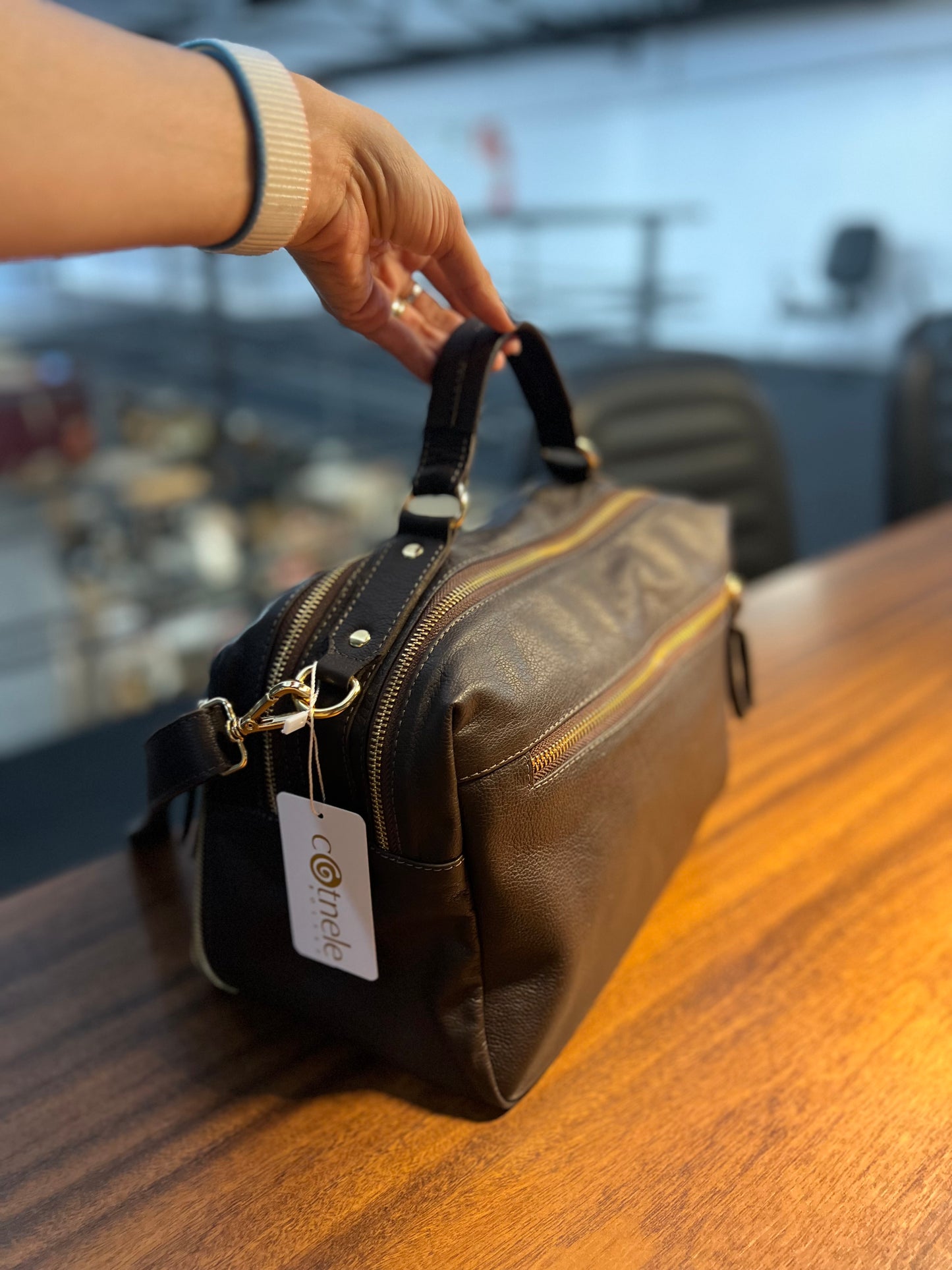 Bolsa Virgínia | Em couro legítimo premium