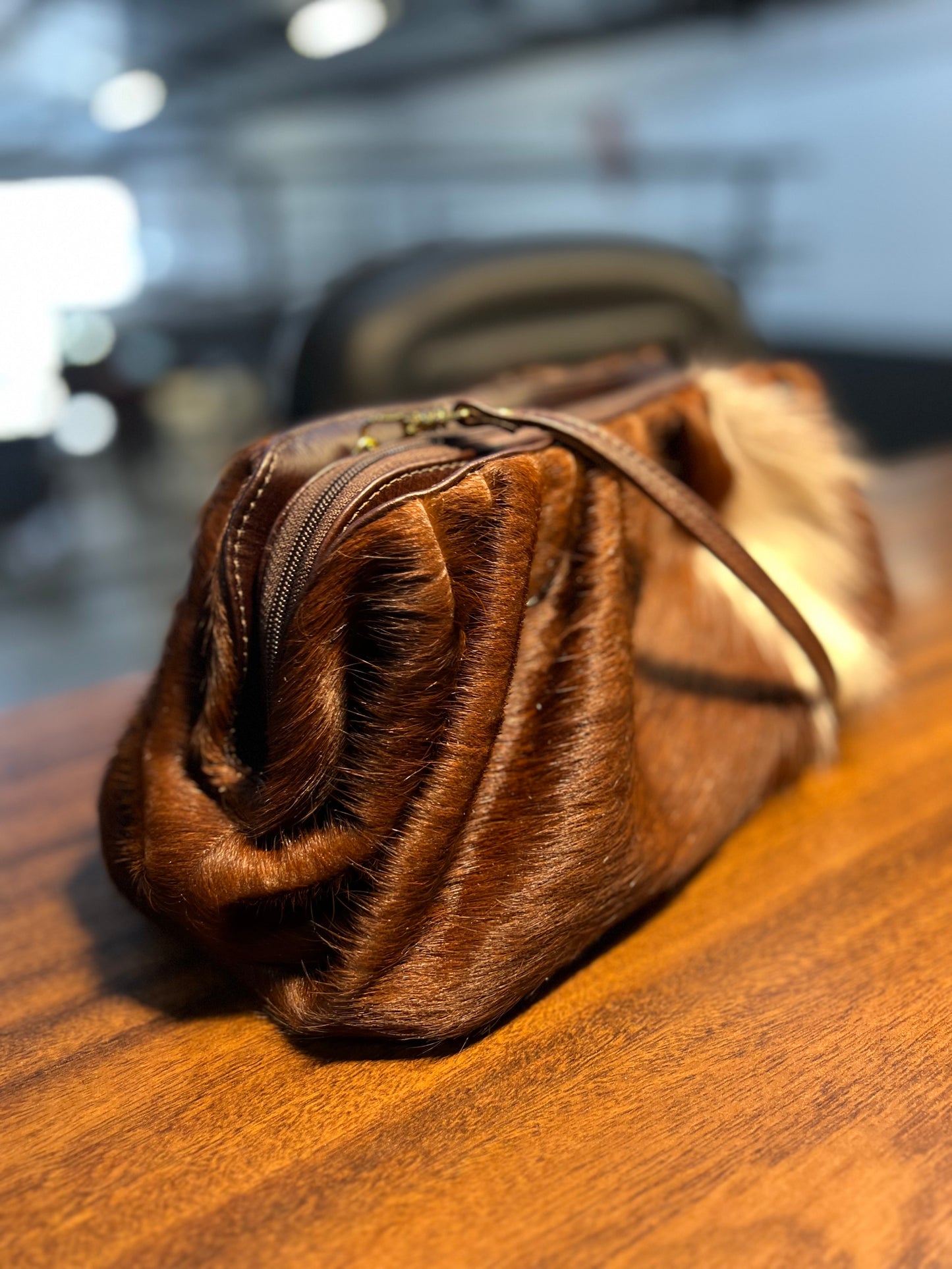 Bolsa Adelaide | Em couro legítimo premium