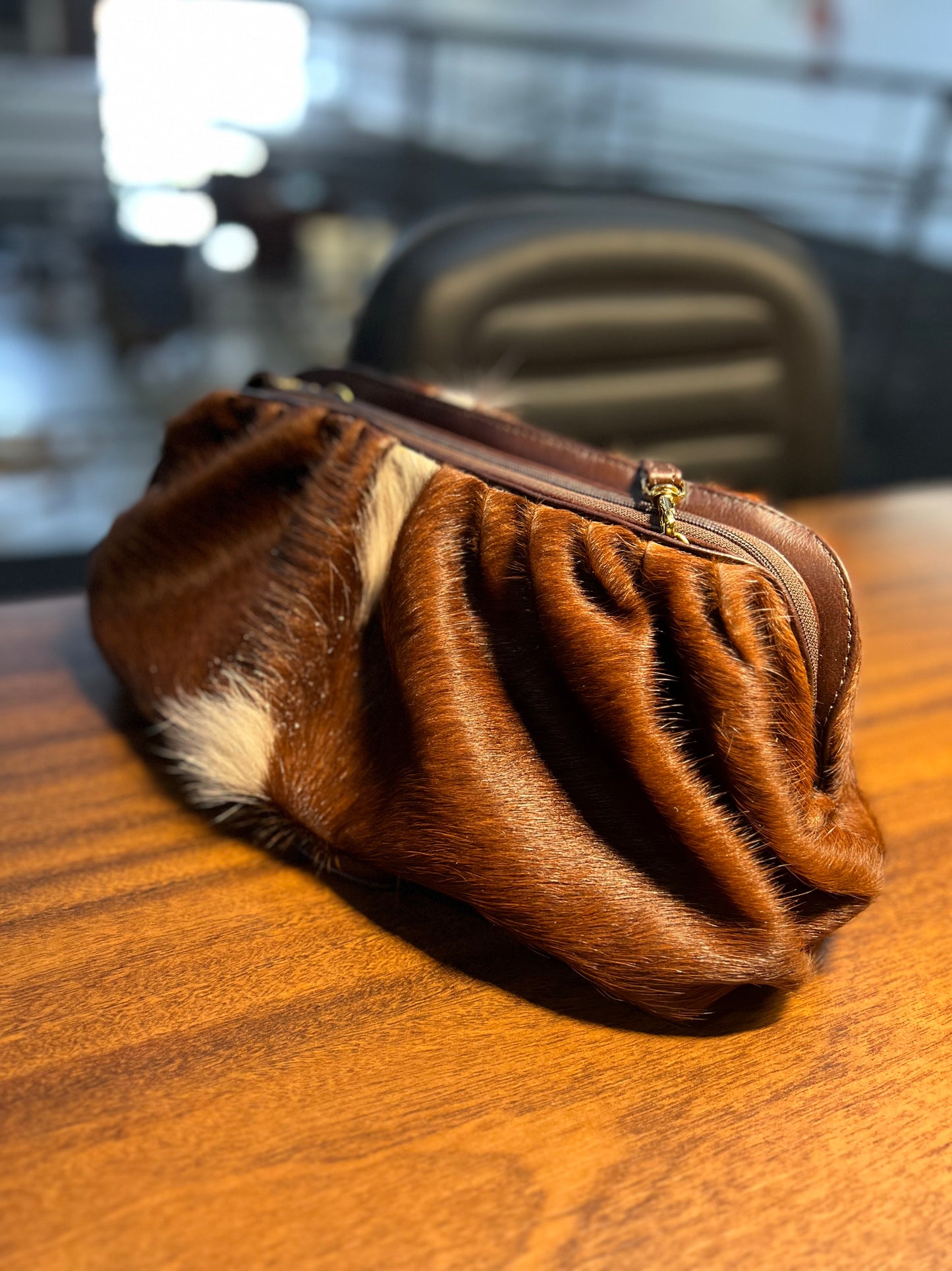 Bolsa Adelaide | Em couro legítimo premium