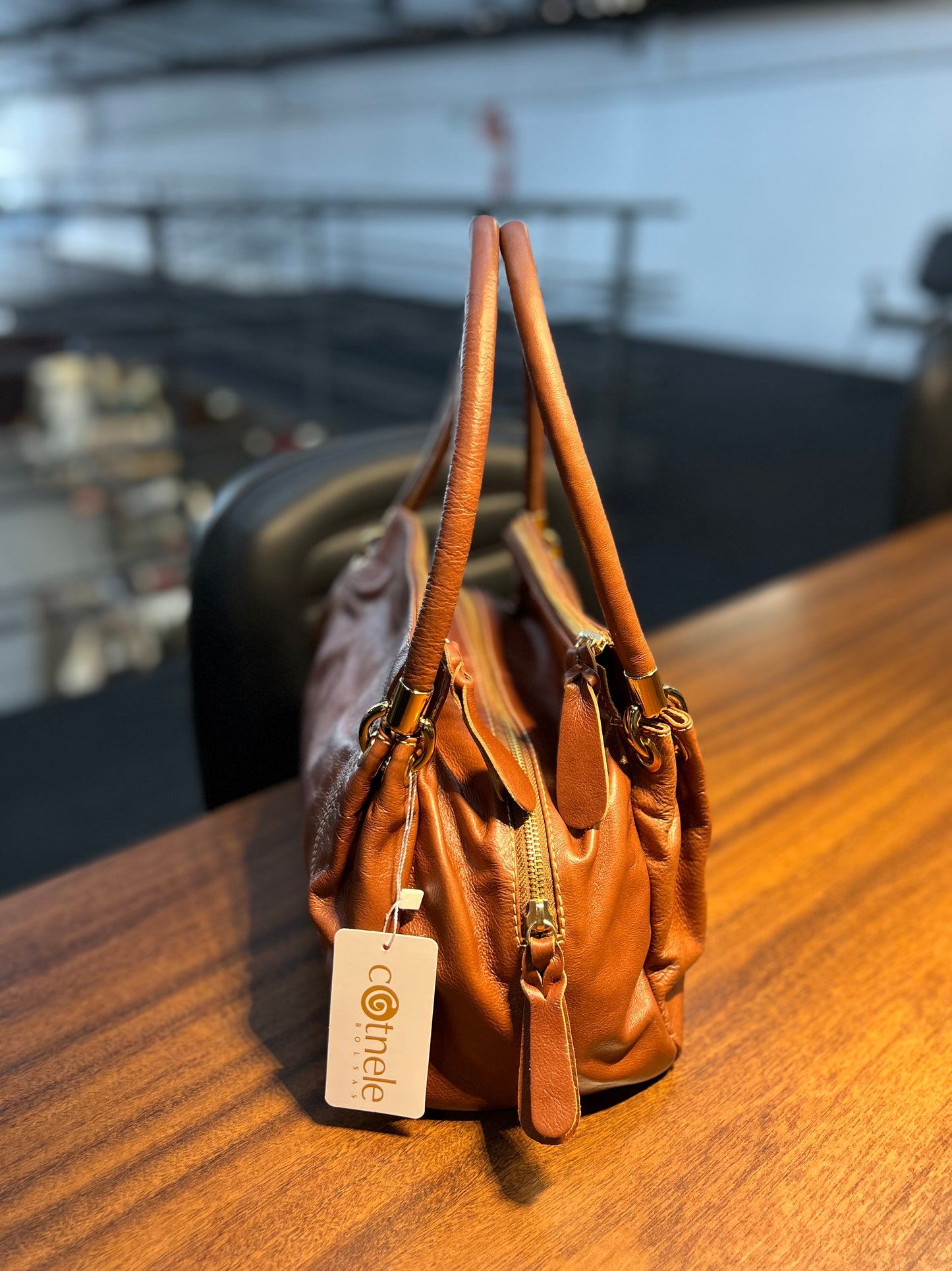 Bolsa Isis | Em couro legítimo premium