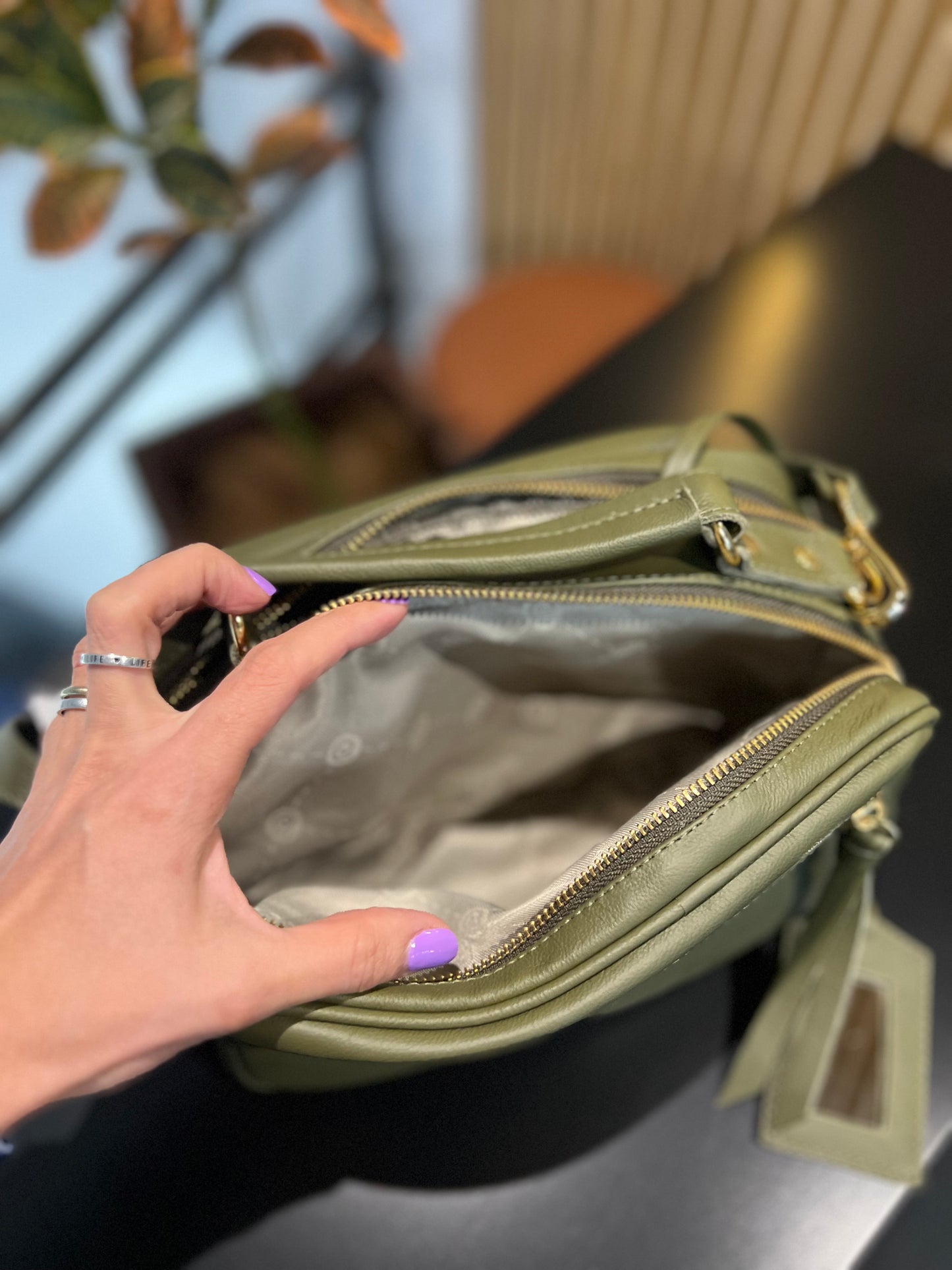 Bolsa Helena | Em couro legítimo premium