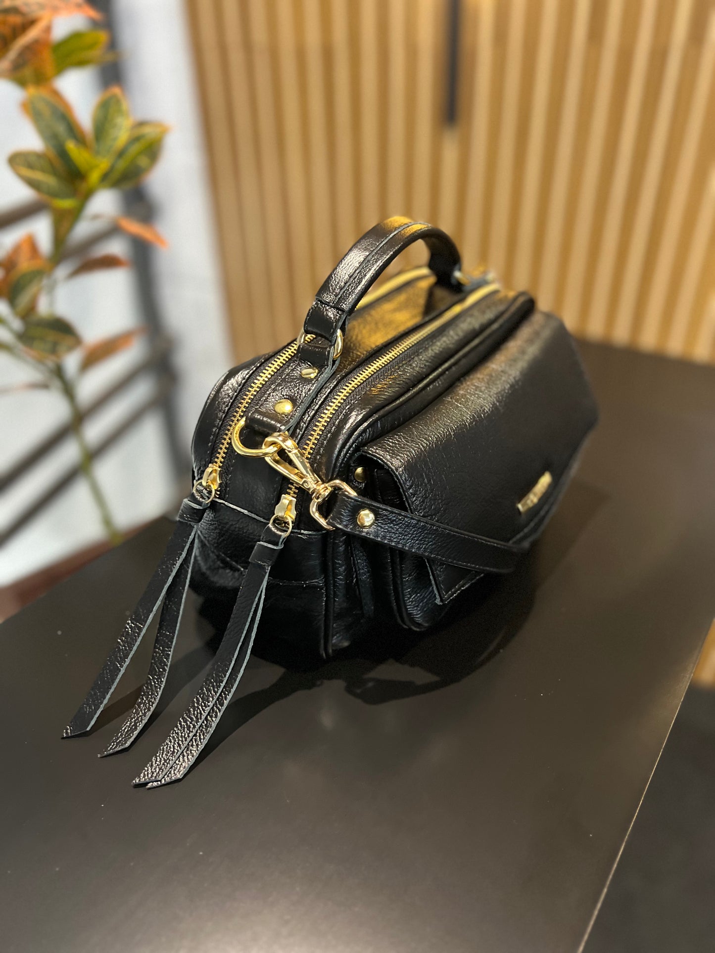 Bolsa Helena | Em couro legítimo premium