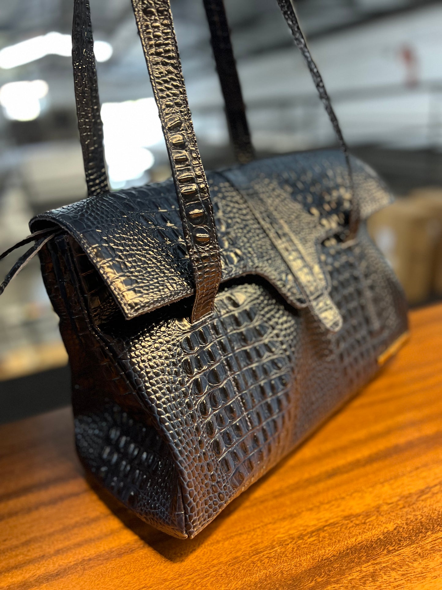 Bolsa Irina | Em couro legítimo premium