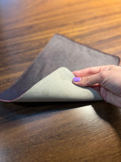 Kit de Mouse Pad + 02 Porta Copos | Em couro legítimo premium