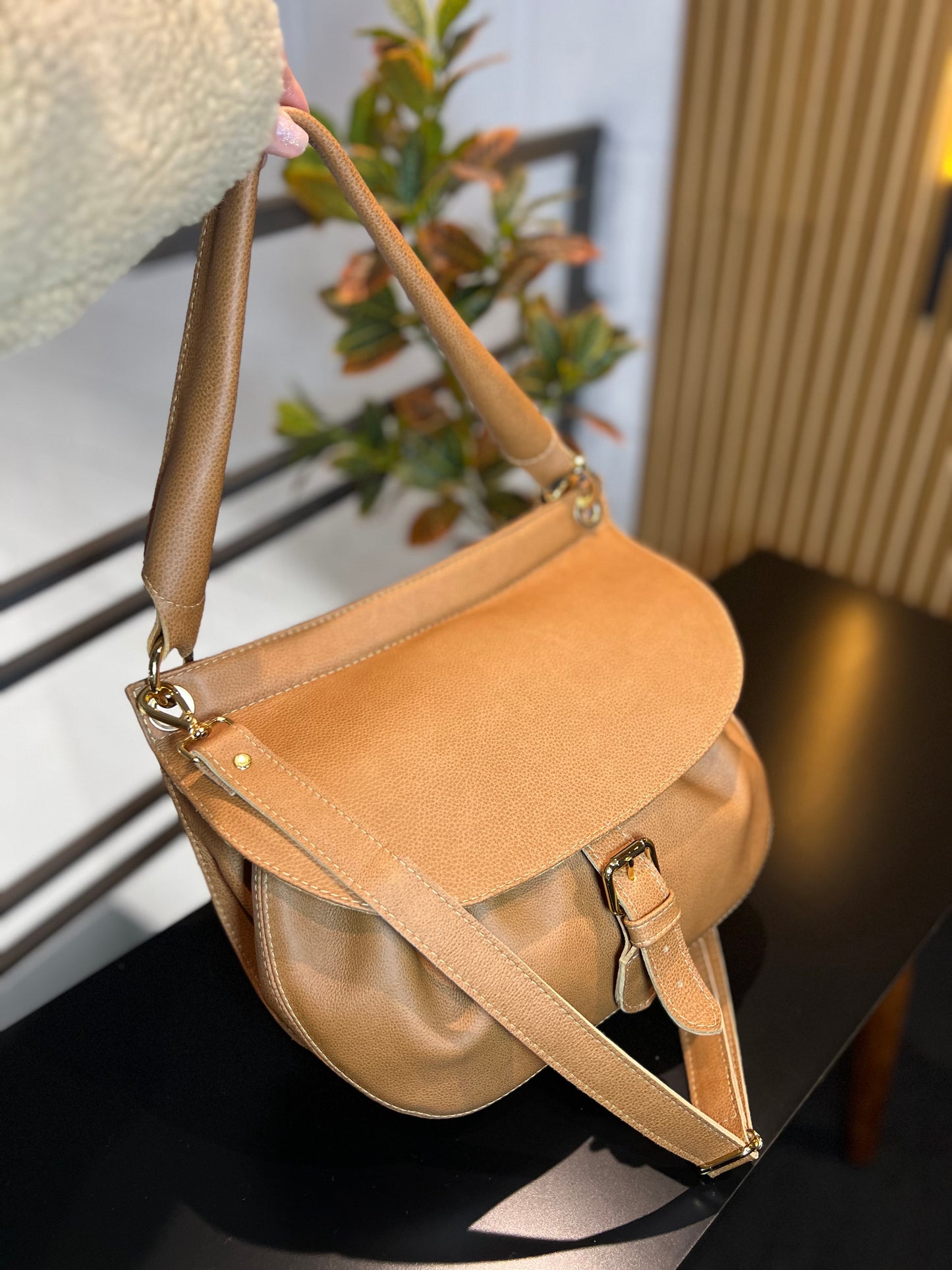 Bolsa Betina | Em couro legítimo premium